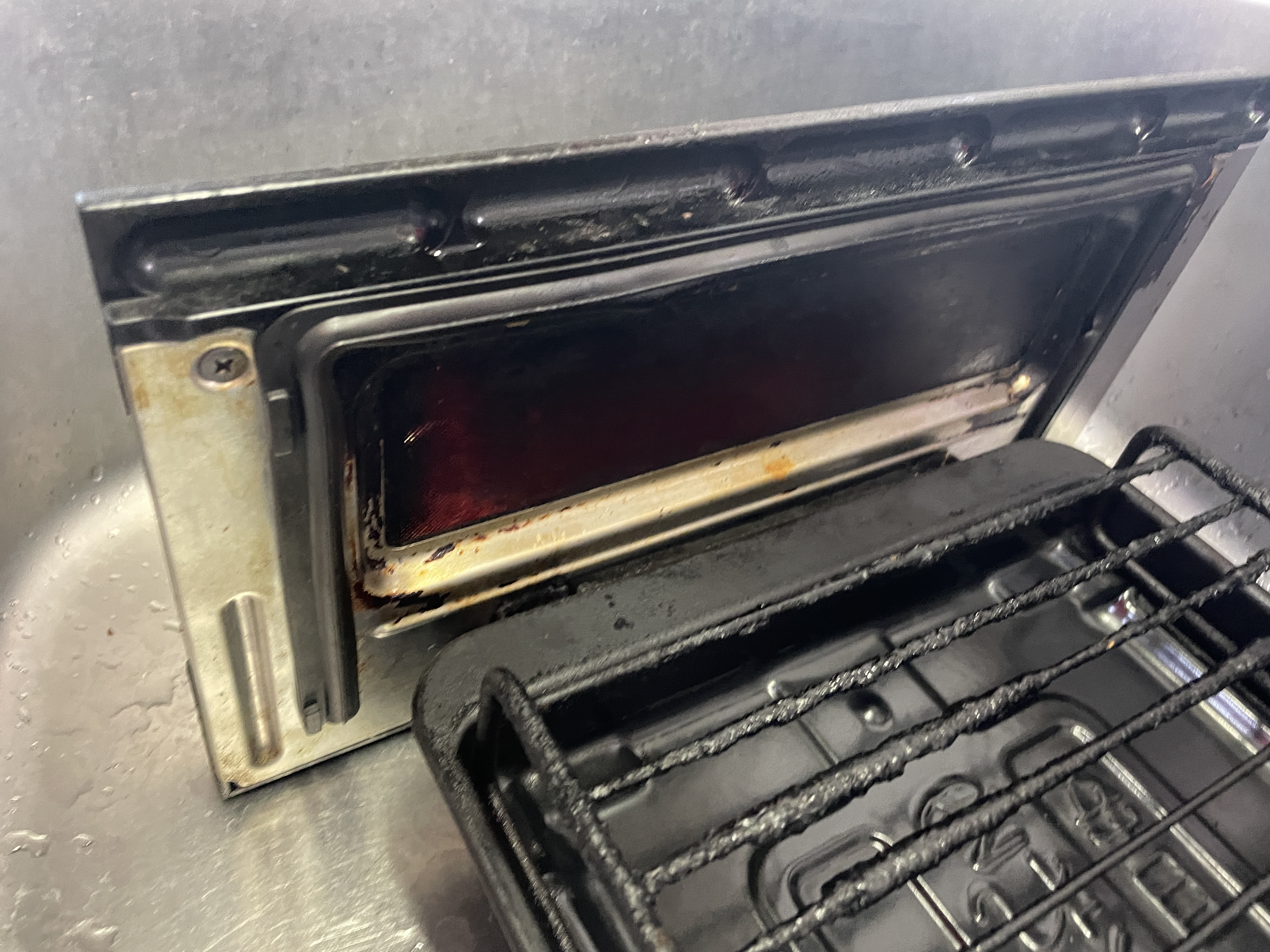 愛知県名古屋市千種区園山町のキッチンクリーニングの作業前2