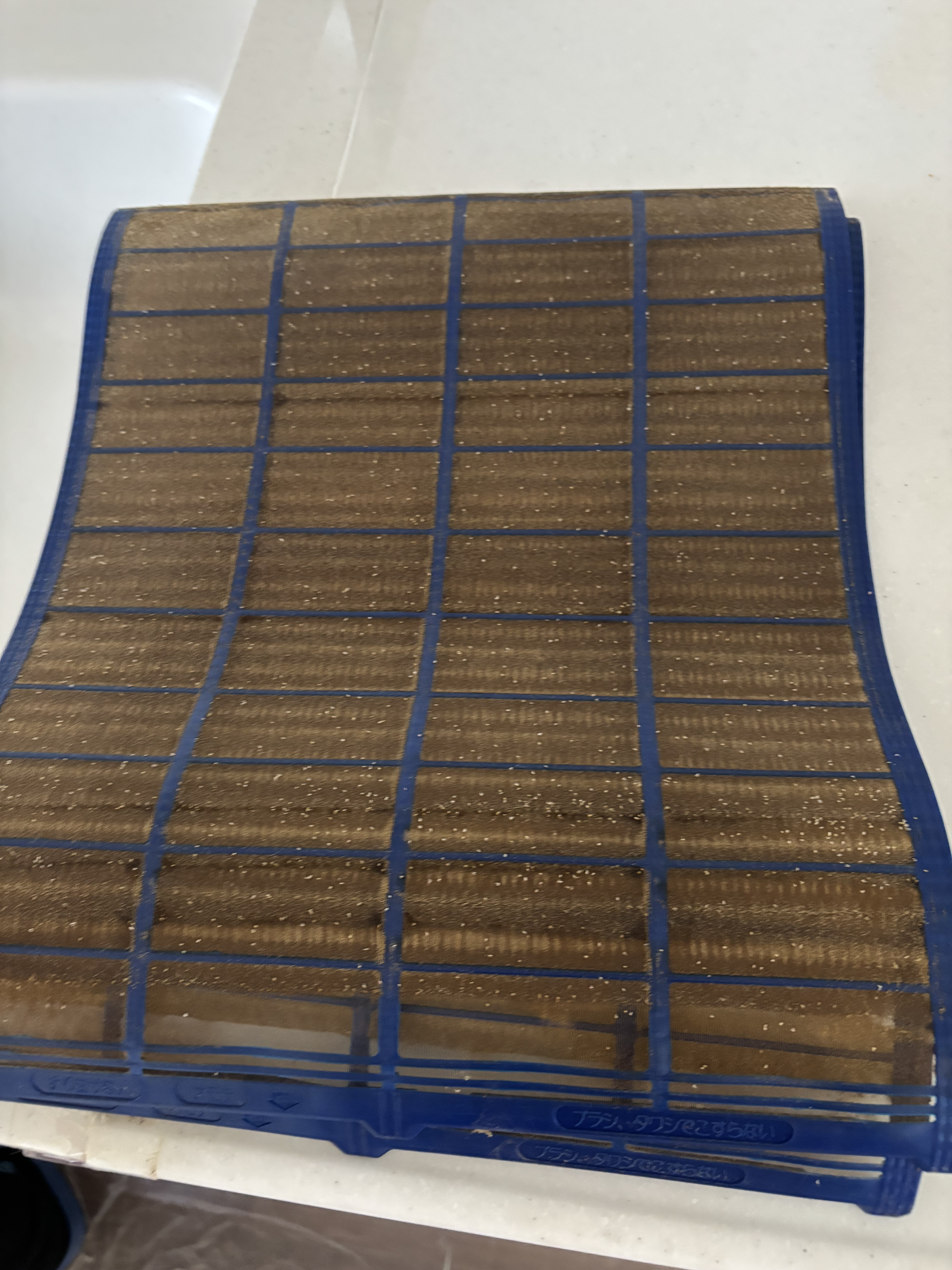 宮城県名取市大手町のお掃除機能付きエアコンの作業前2