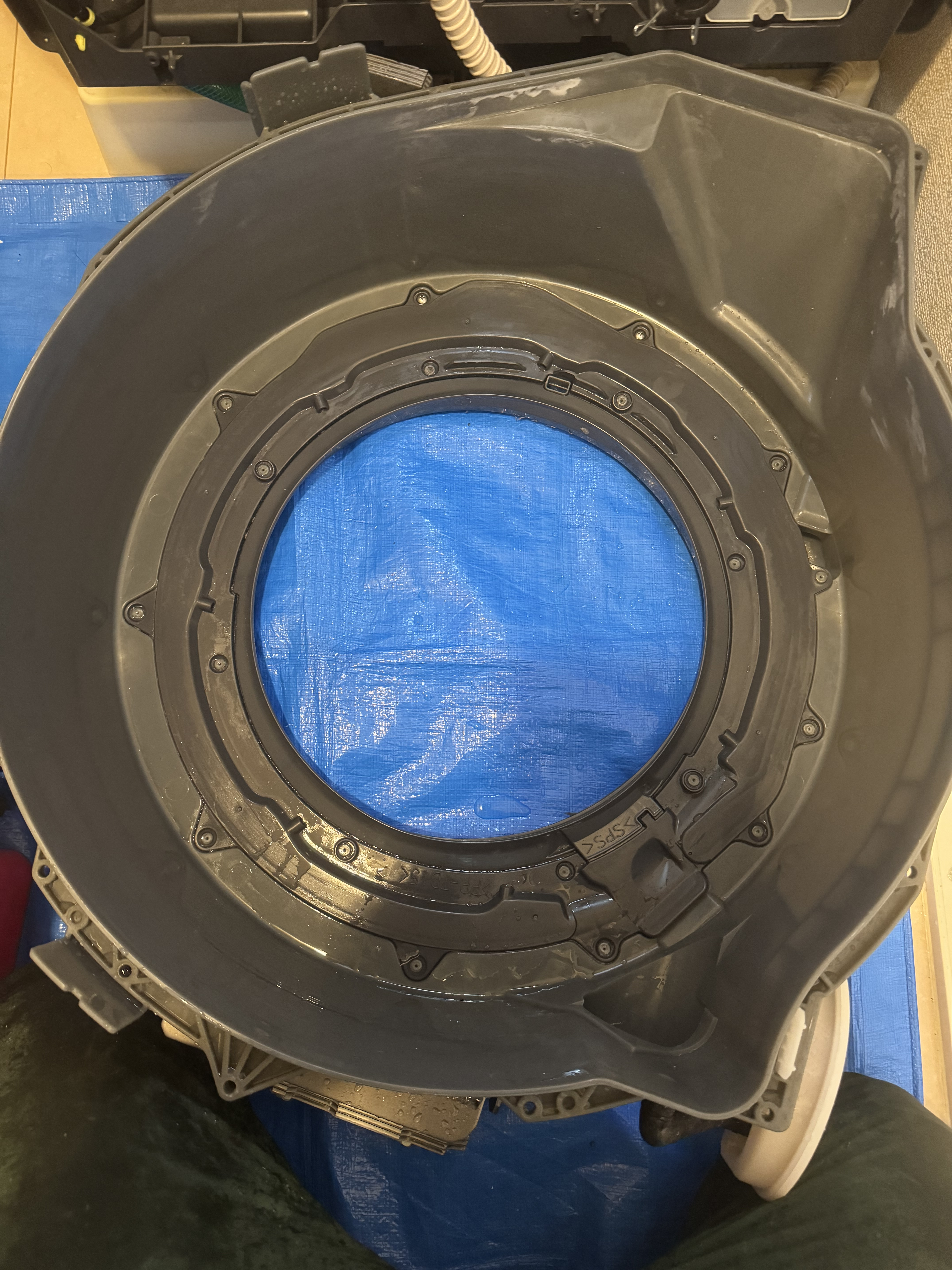 東京都足立区六町の洗濯機分解クリーニングの作業後1