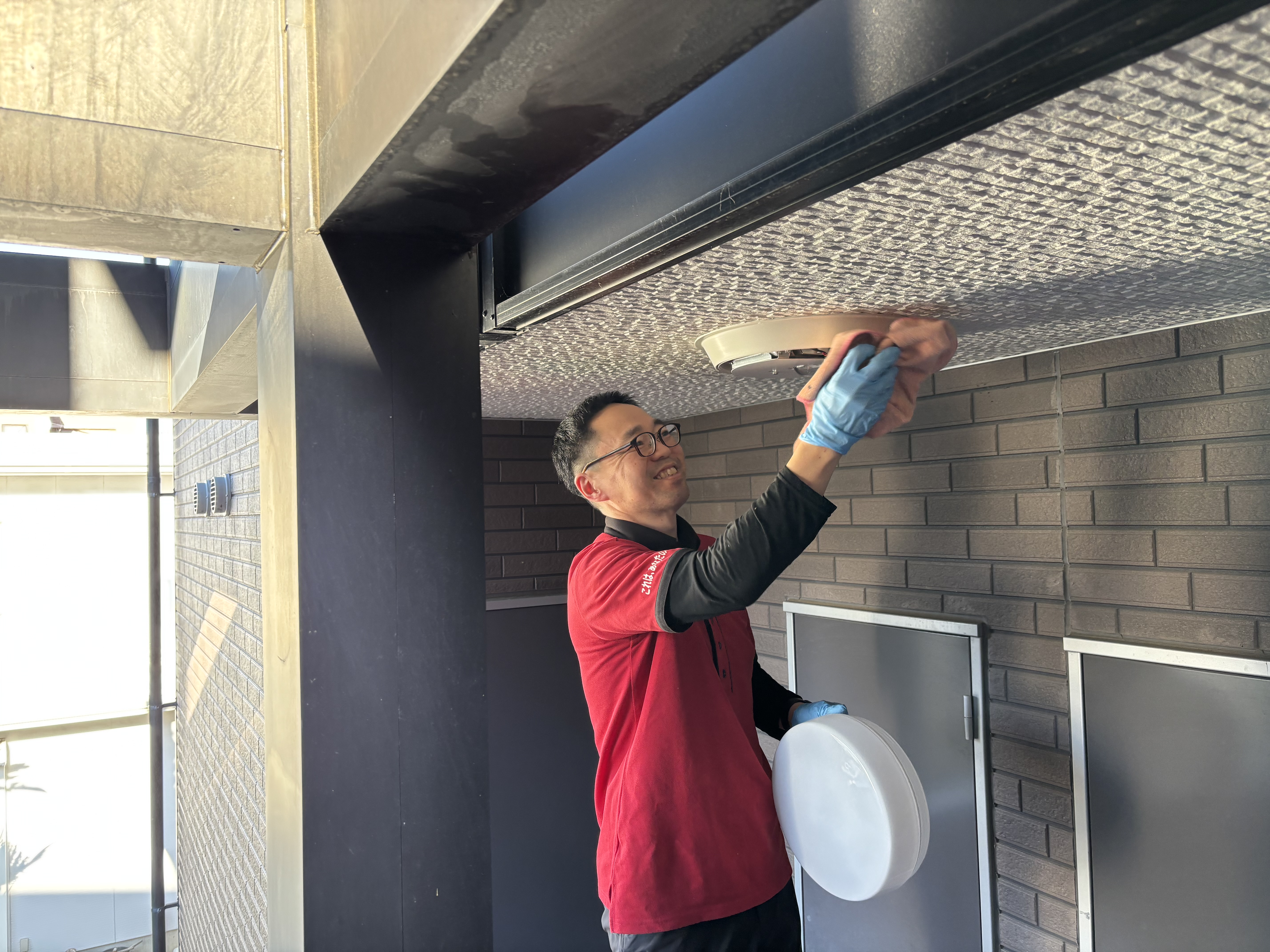 宮城県仙台市宮城野区東仙台の店舗清掃の作業前1