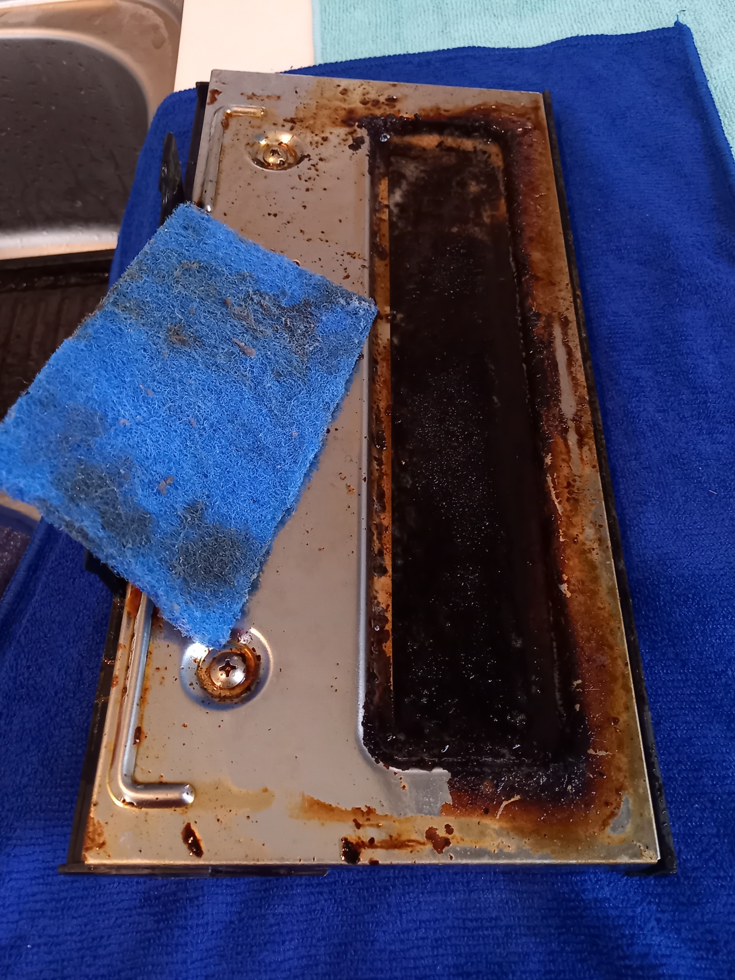 福岡県福岡市城南区鳥飼のキッチンクリーニングの作業前1