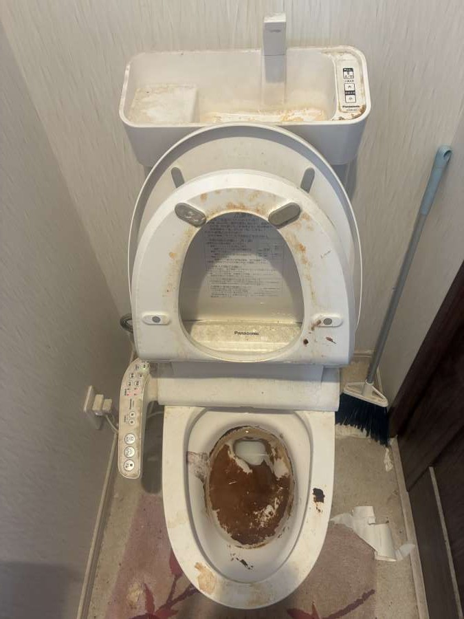 東京都新宿区愛住町のトイレクリーニングの作業前1