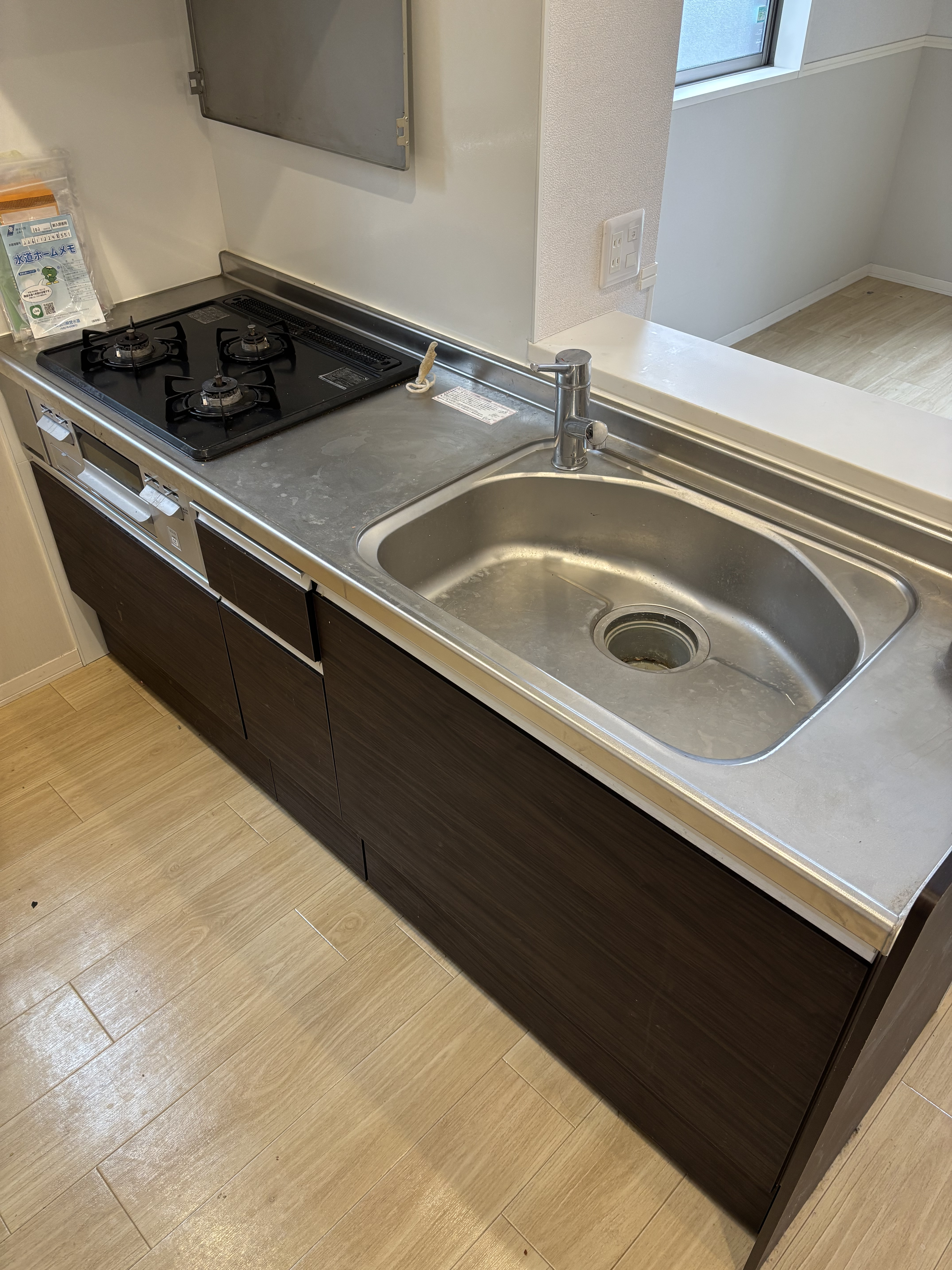 神奈川県藤沢市のレンジフードクリーニングの作業前2