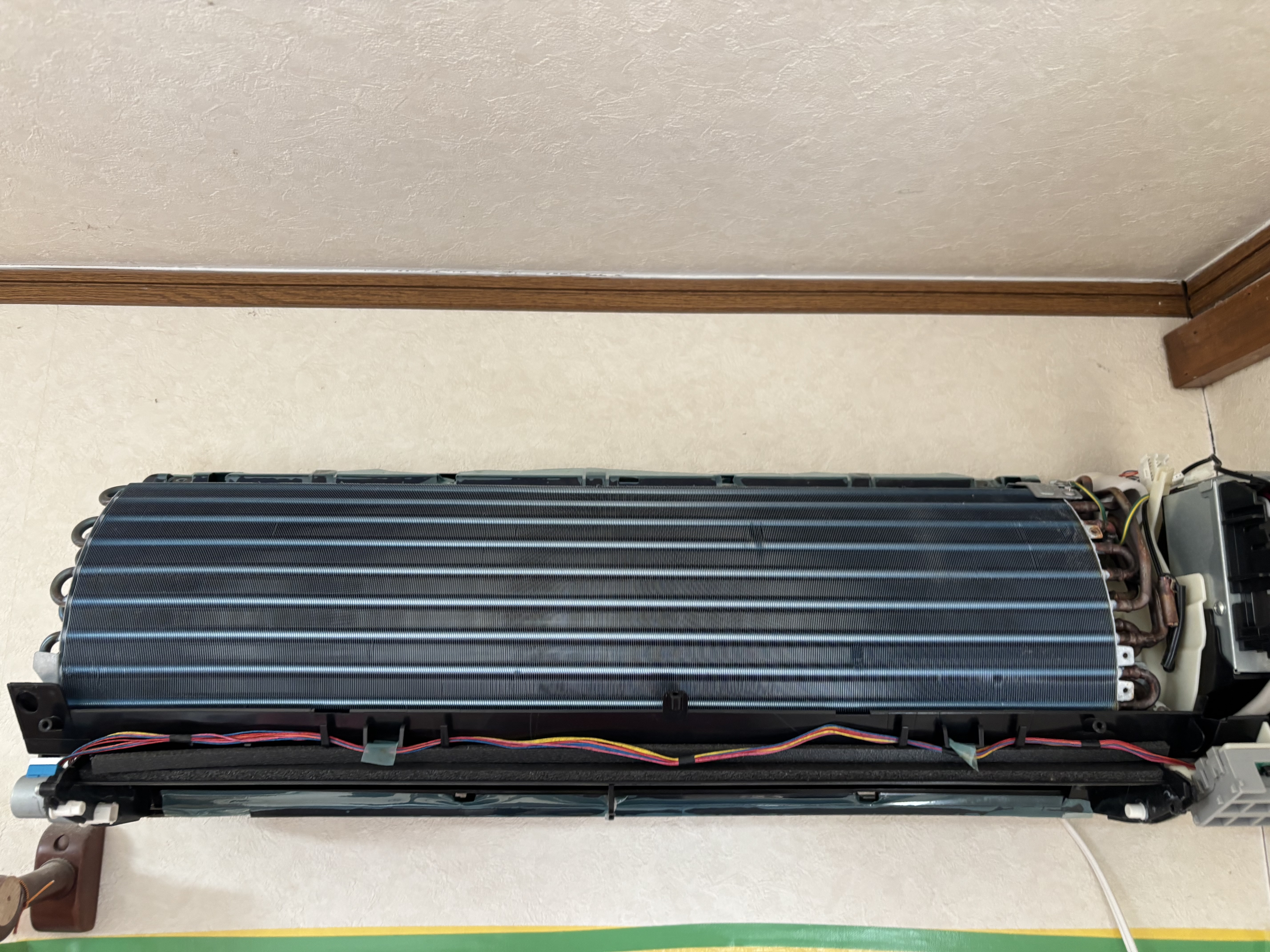 宮城県仙台市泉区大沢のお掃除機能付きエアコンの作業前1