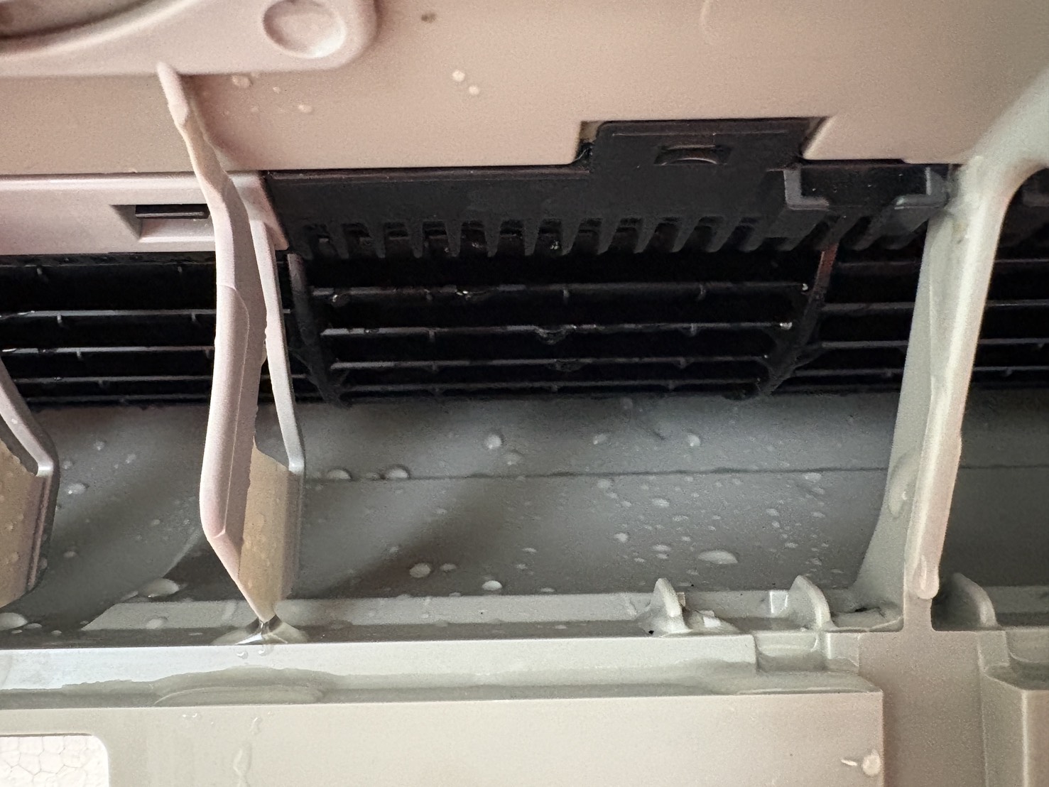 静岡県島田市の壁掛けエアコンの作業後1