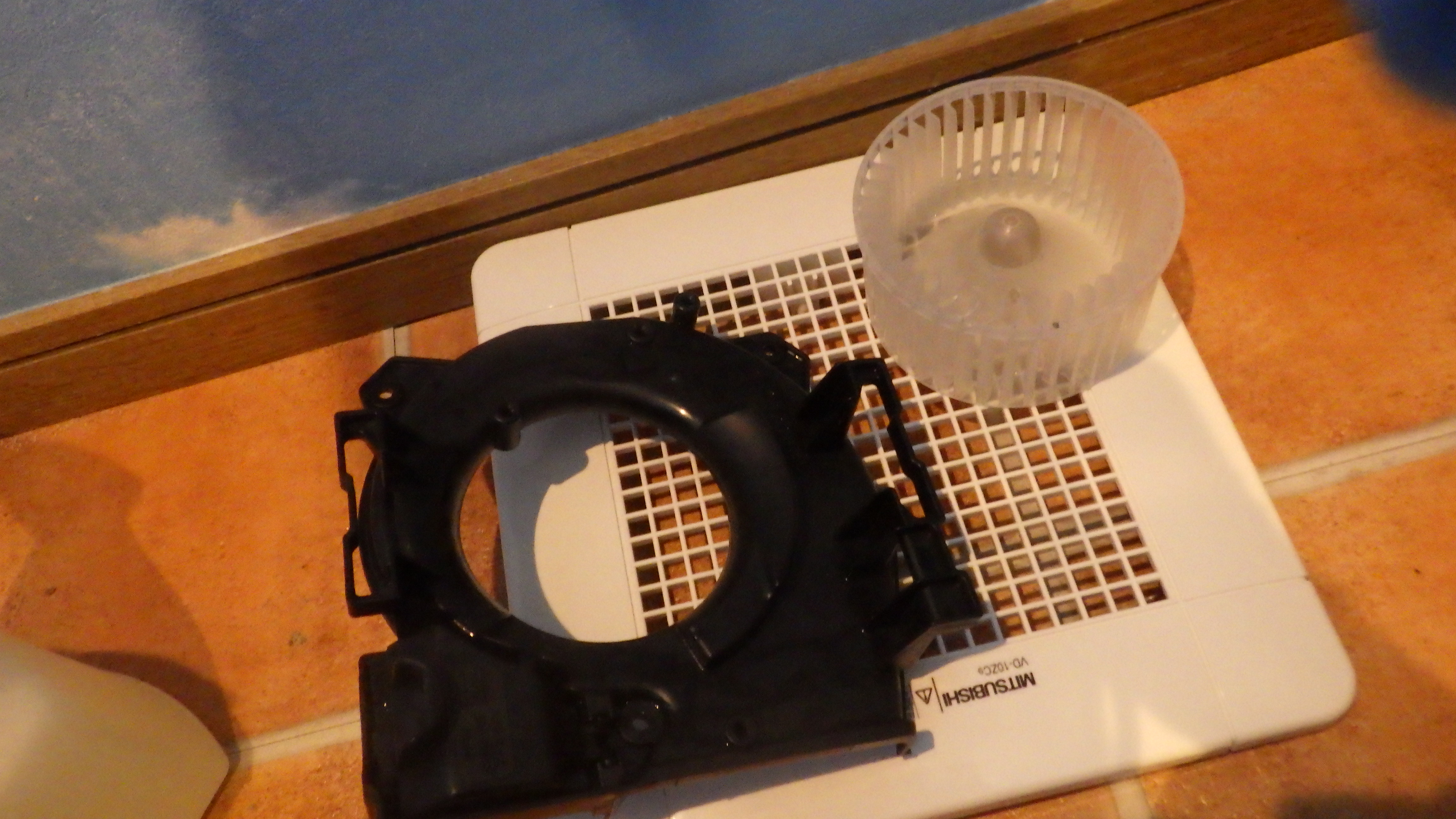 東京都新宿区大久保のトイレクリーニングの作業後2