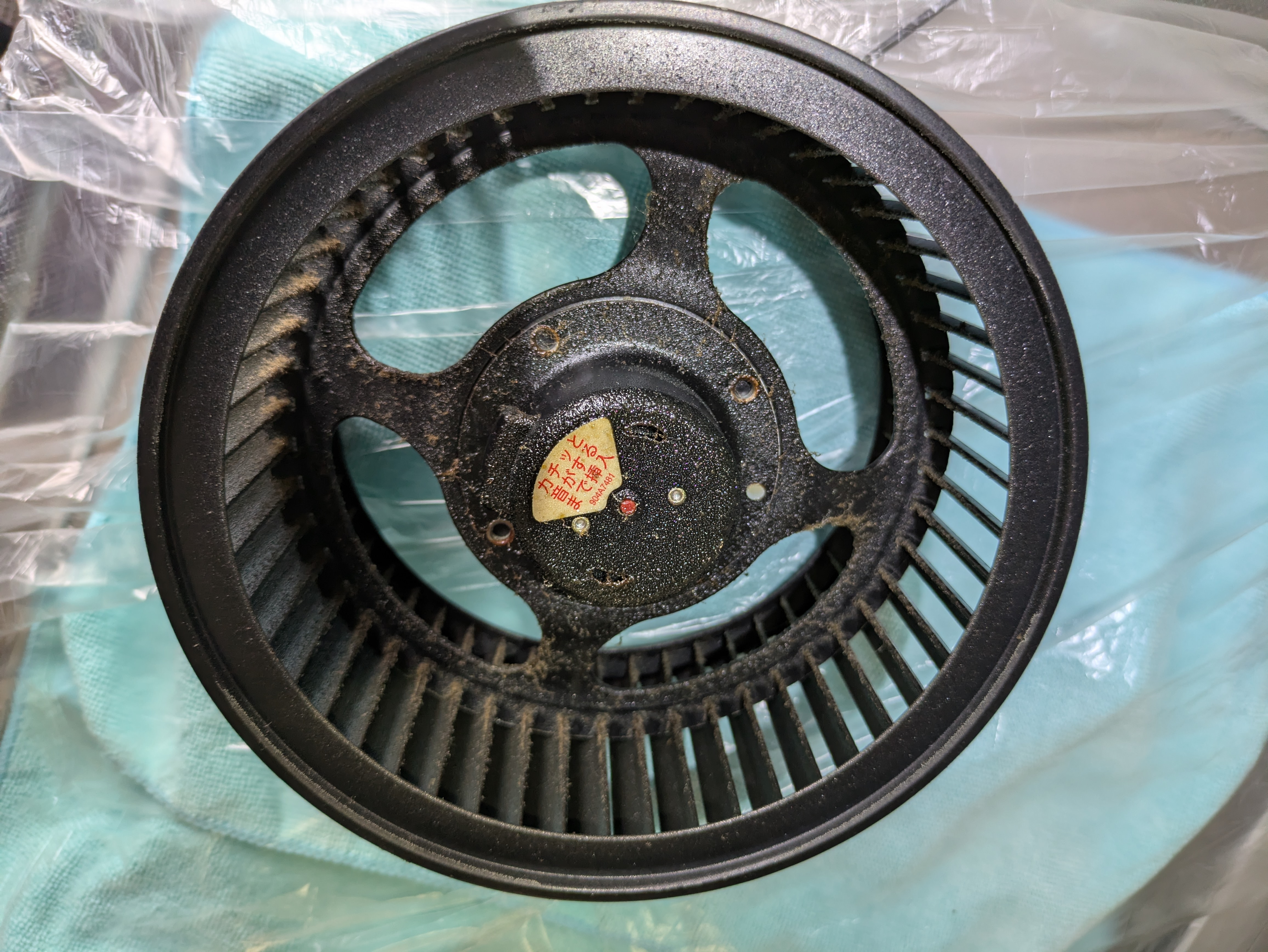 埼玉県越谷市七佐町のレンジフードクリーニングの作業前1