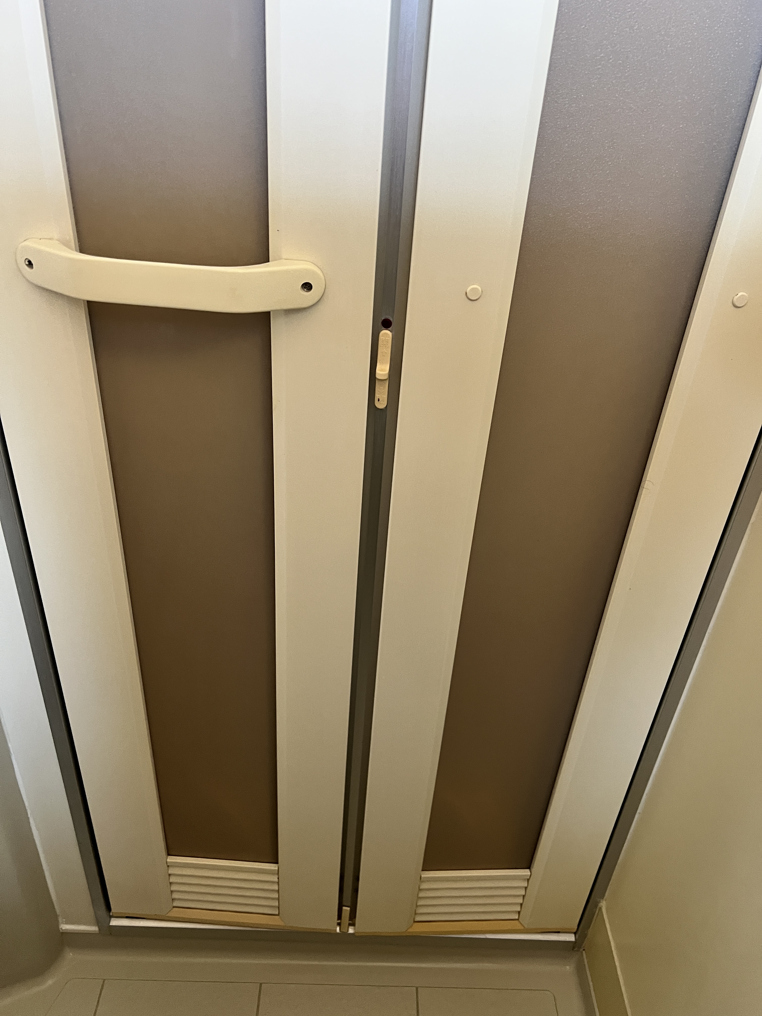 静岡県浜松市中央区の浴室・お風呂クリーニングの作業後2