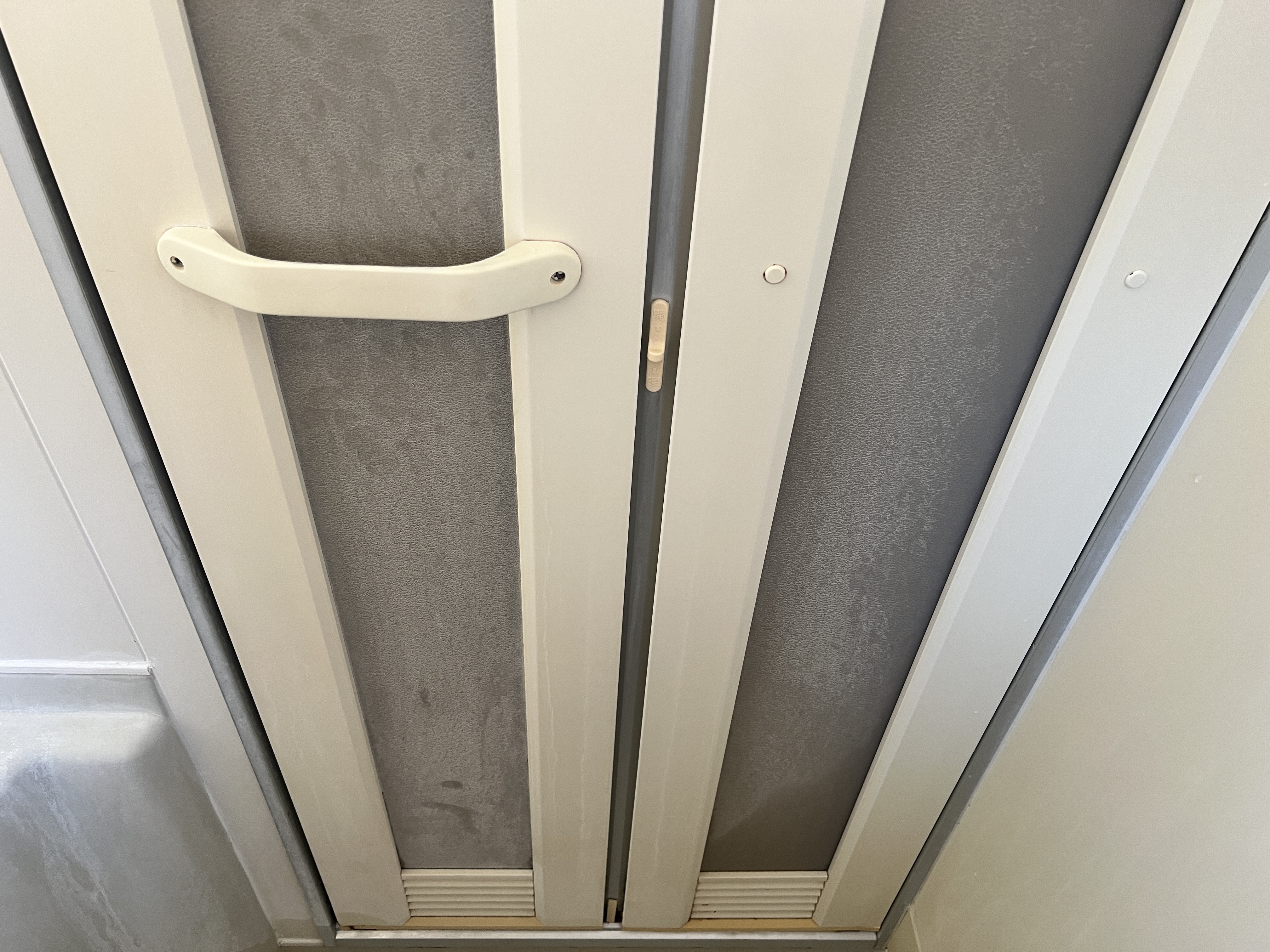 静岡県浜松市中央区の浴室・お風呂クリーニングの作業前2