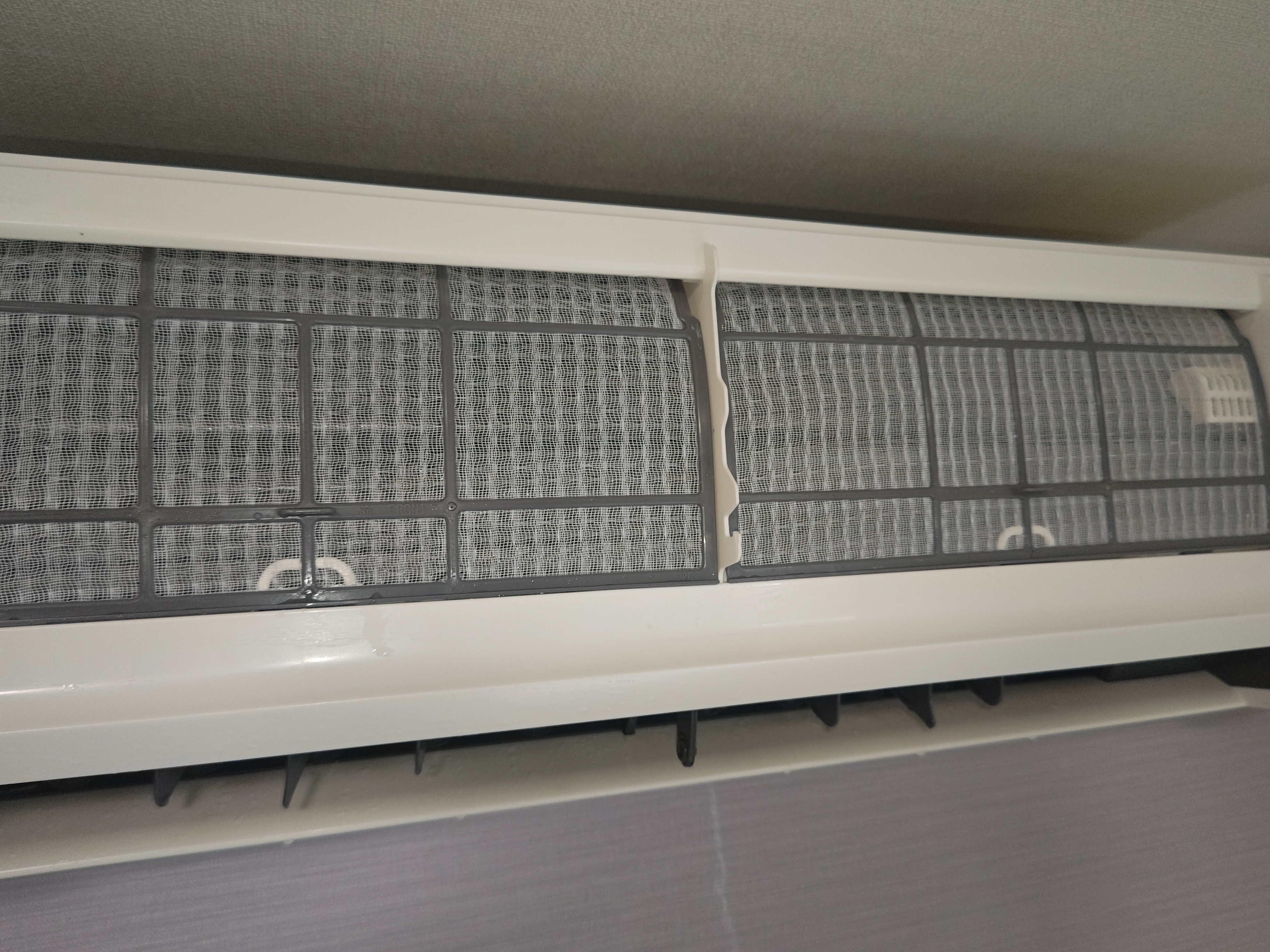 東京都新宿区西新宿の壁掛けエアコンの作業後2