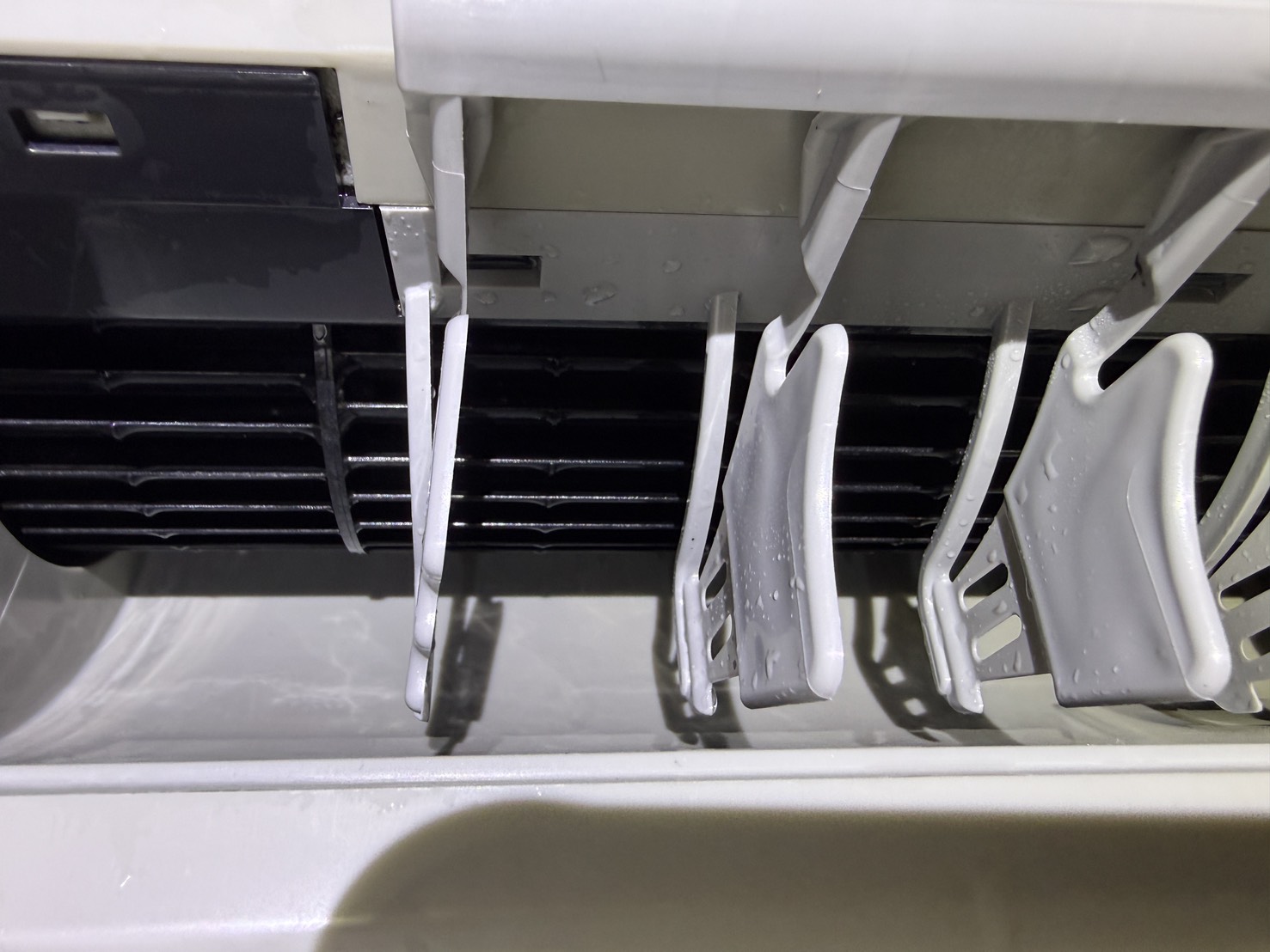 東京都北区赤羽台のお掃除機能付きエアコンの作業後1