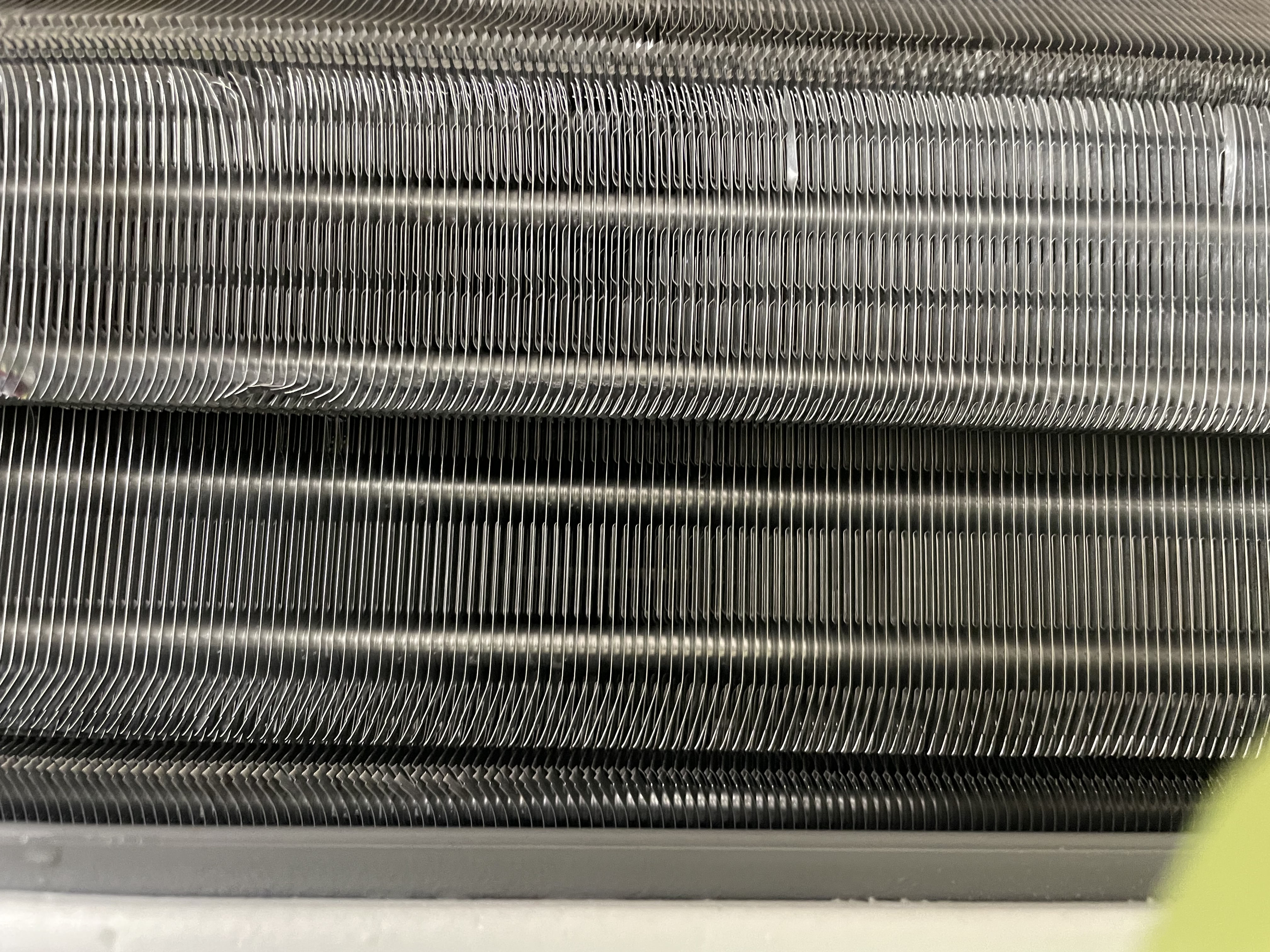 千葉県浦安市東野の壁掛けエアコンの作業後1