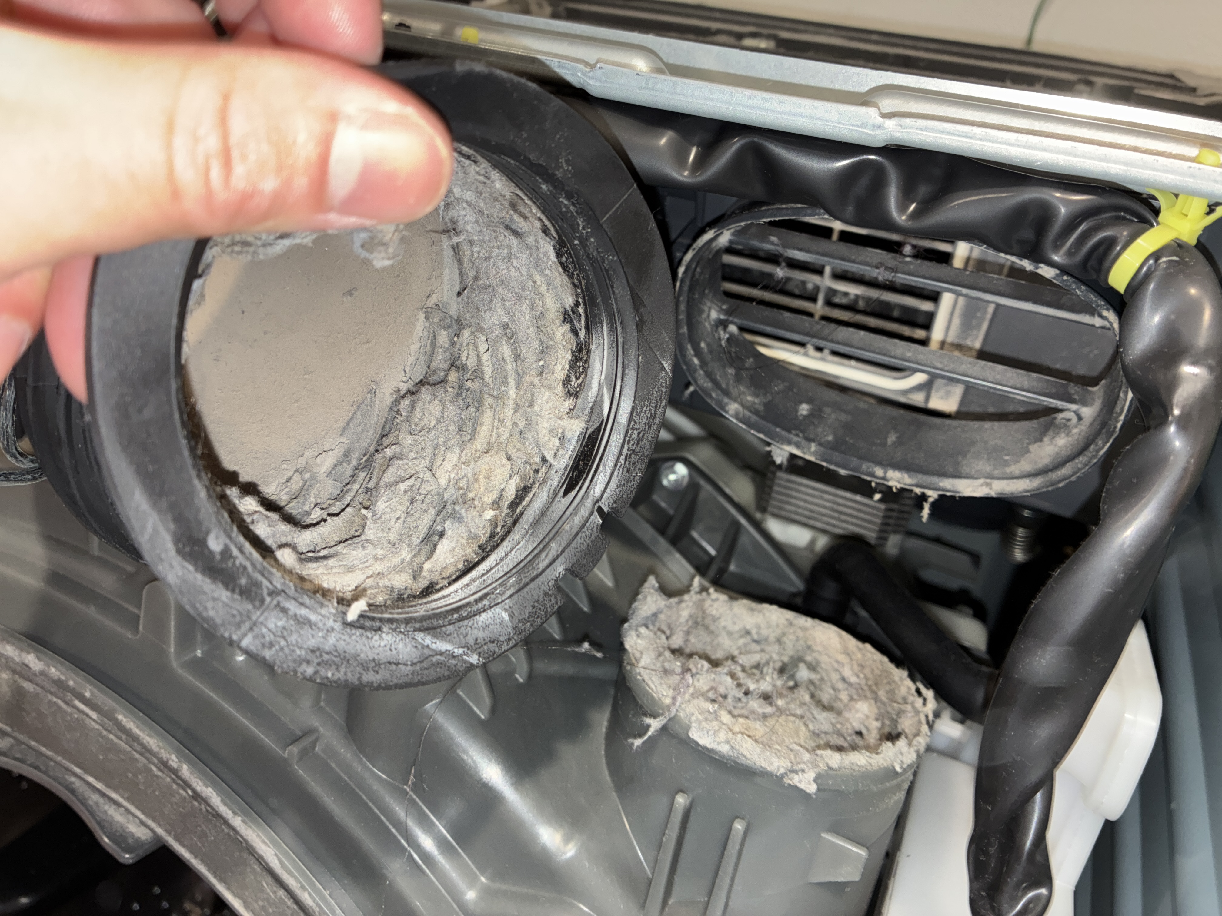 愛知県名古屋市名東区梅森坂の洗濯機分解クリーニングの作業前2