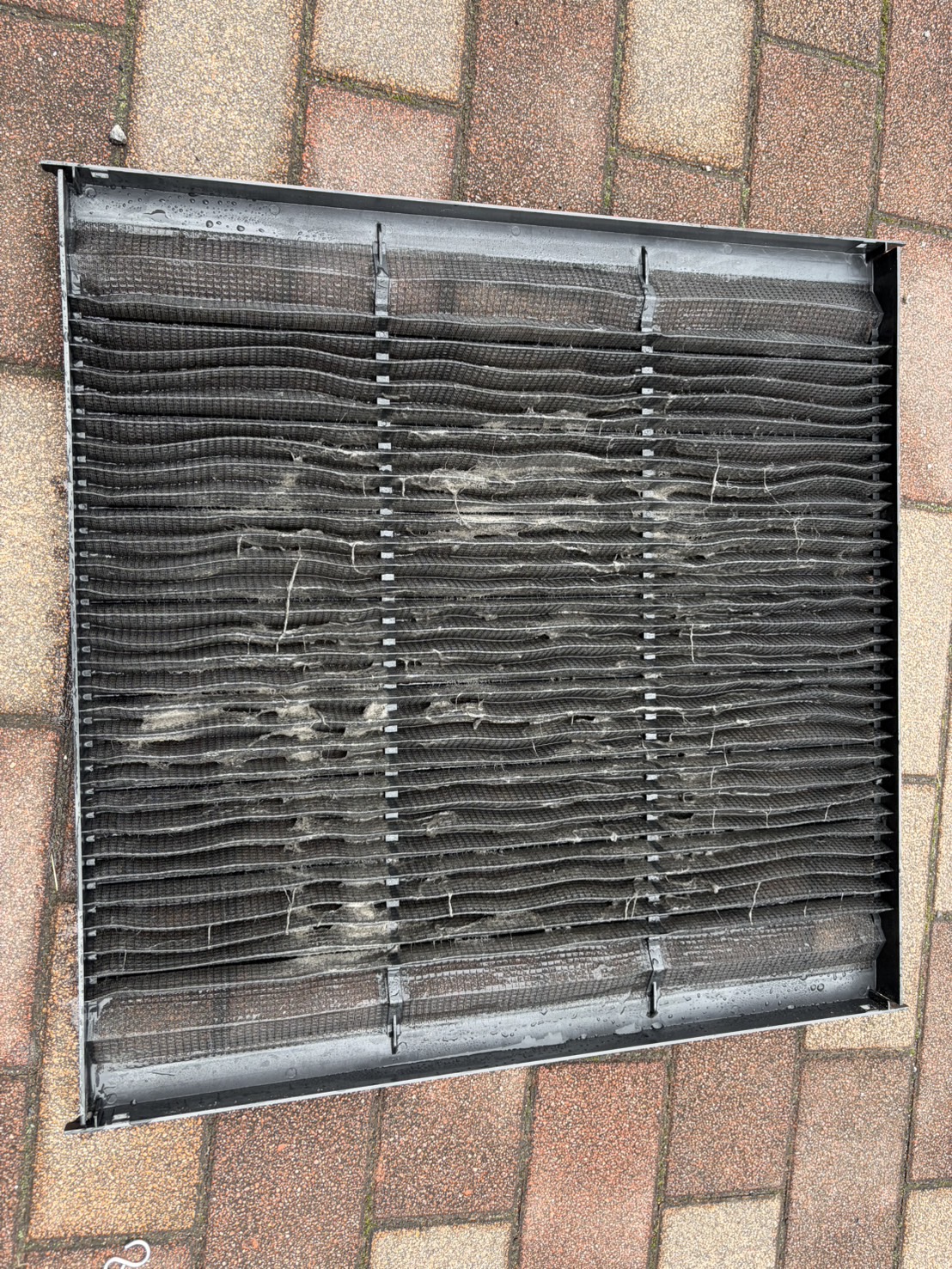 千葉県松戸市栄町の業務用壁掛けエアコンの作業前2