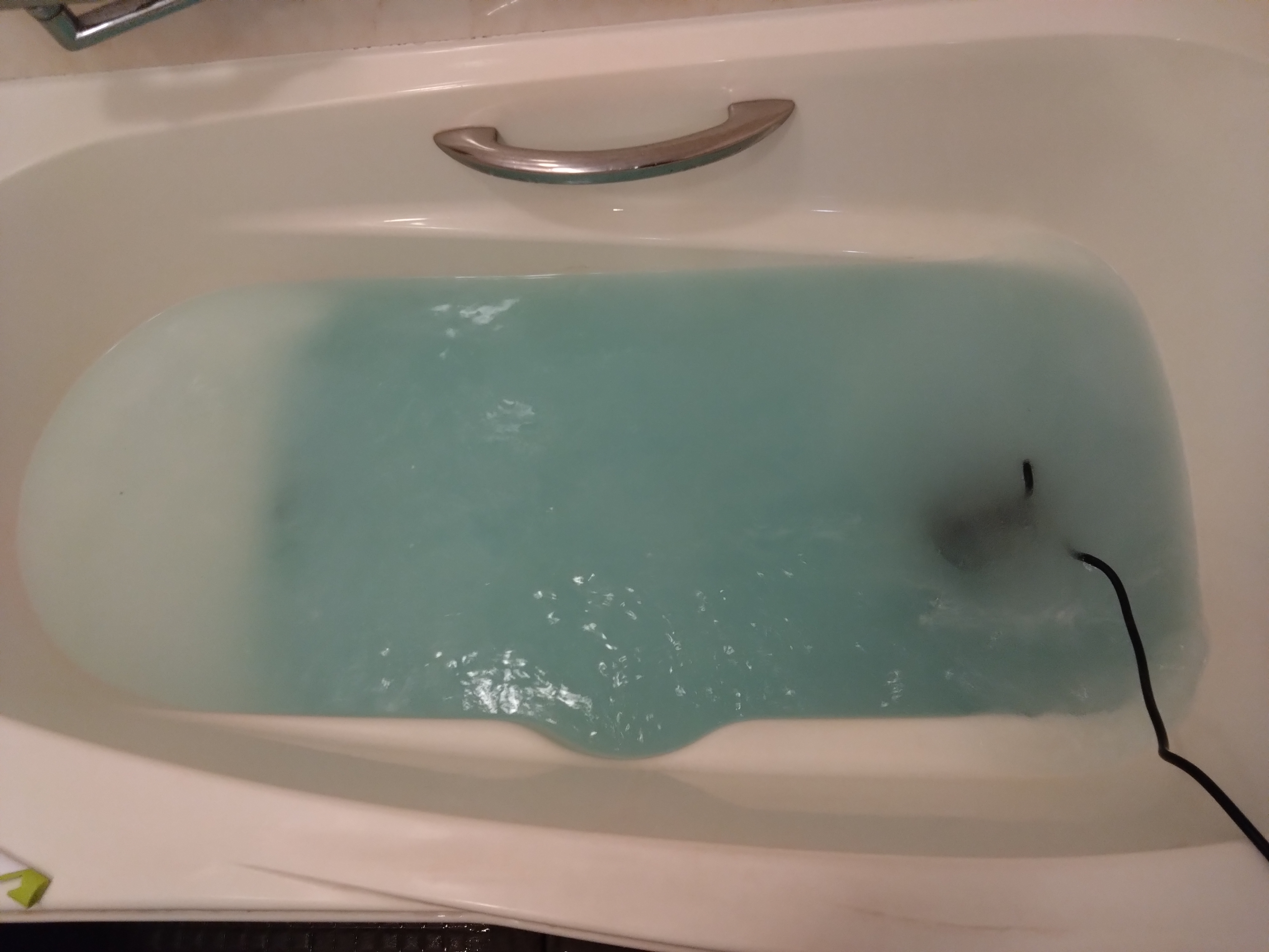 静岡県浜松市中央区の追い焚き配管除菌洗浄の作業後1