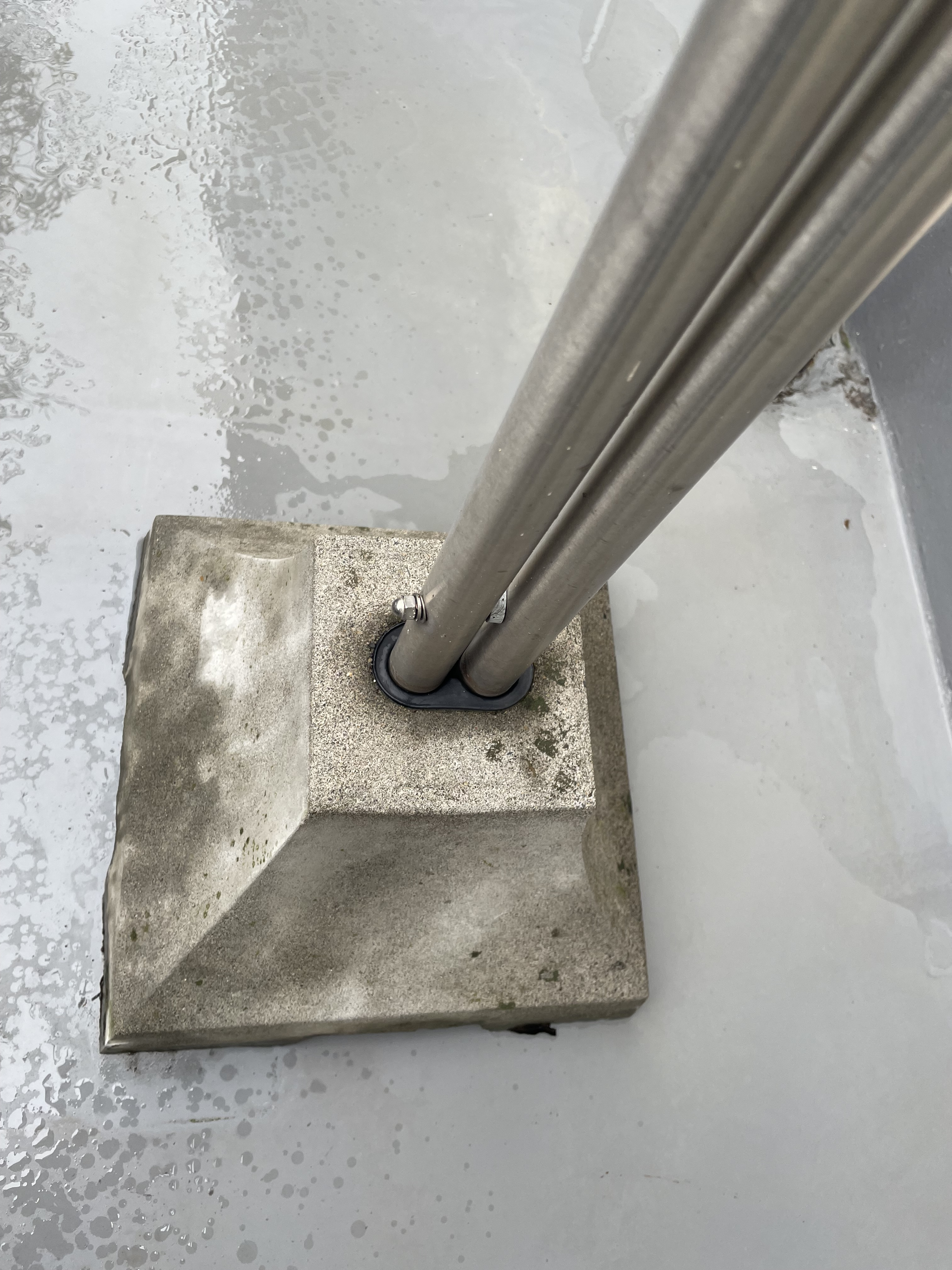 東京都新宿区市ヶ谷のベランダ・バルコニークリーニングの作業後3