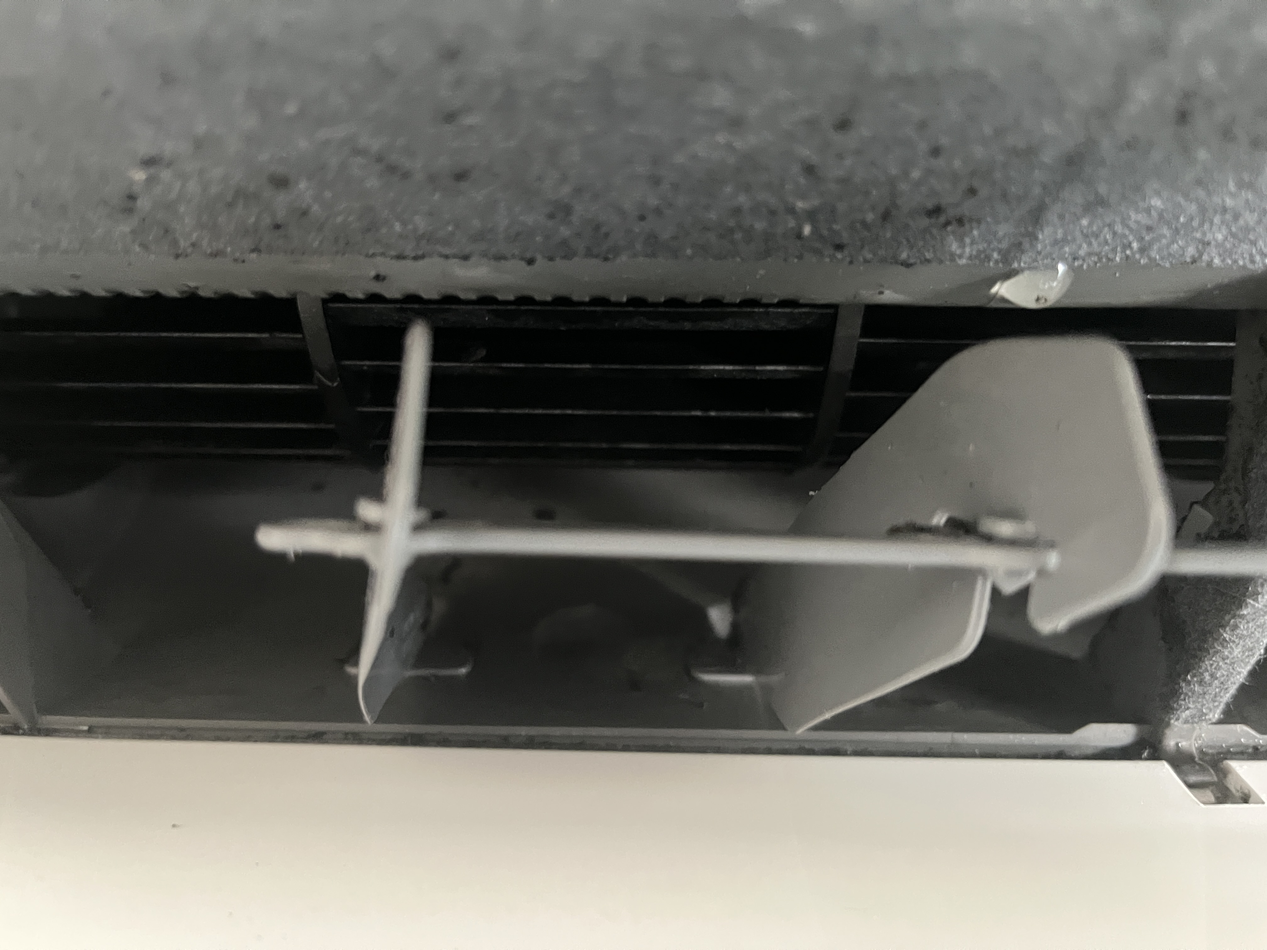 愛知県みよし市のお掃除機能付きエアコンの作業後2