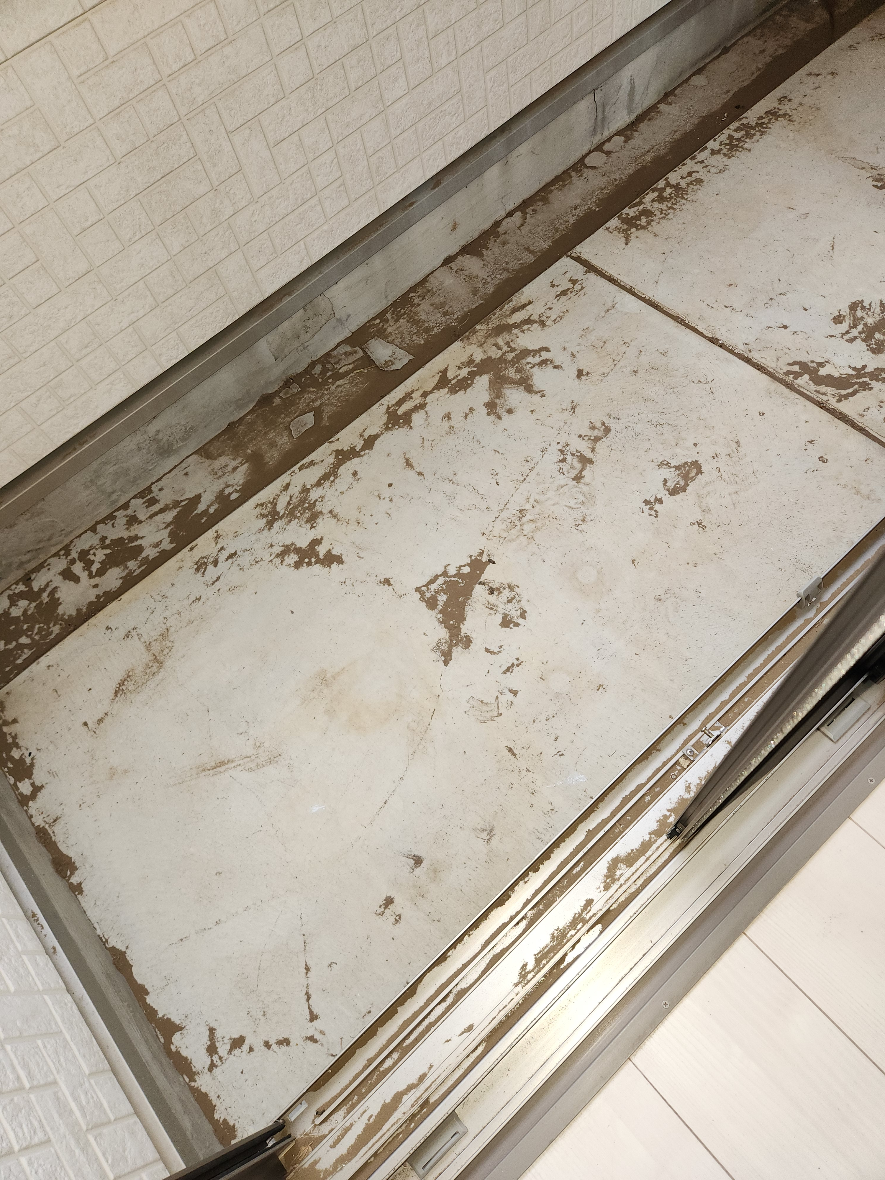 埼玉県桶川市の賃貸住宅退去後の原状回復クリーニングの作業前1