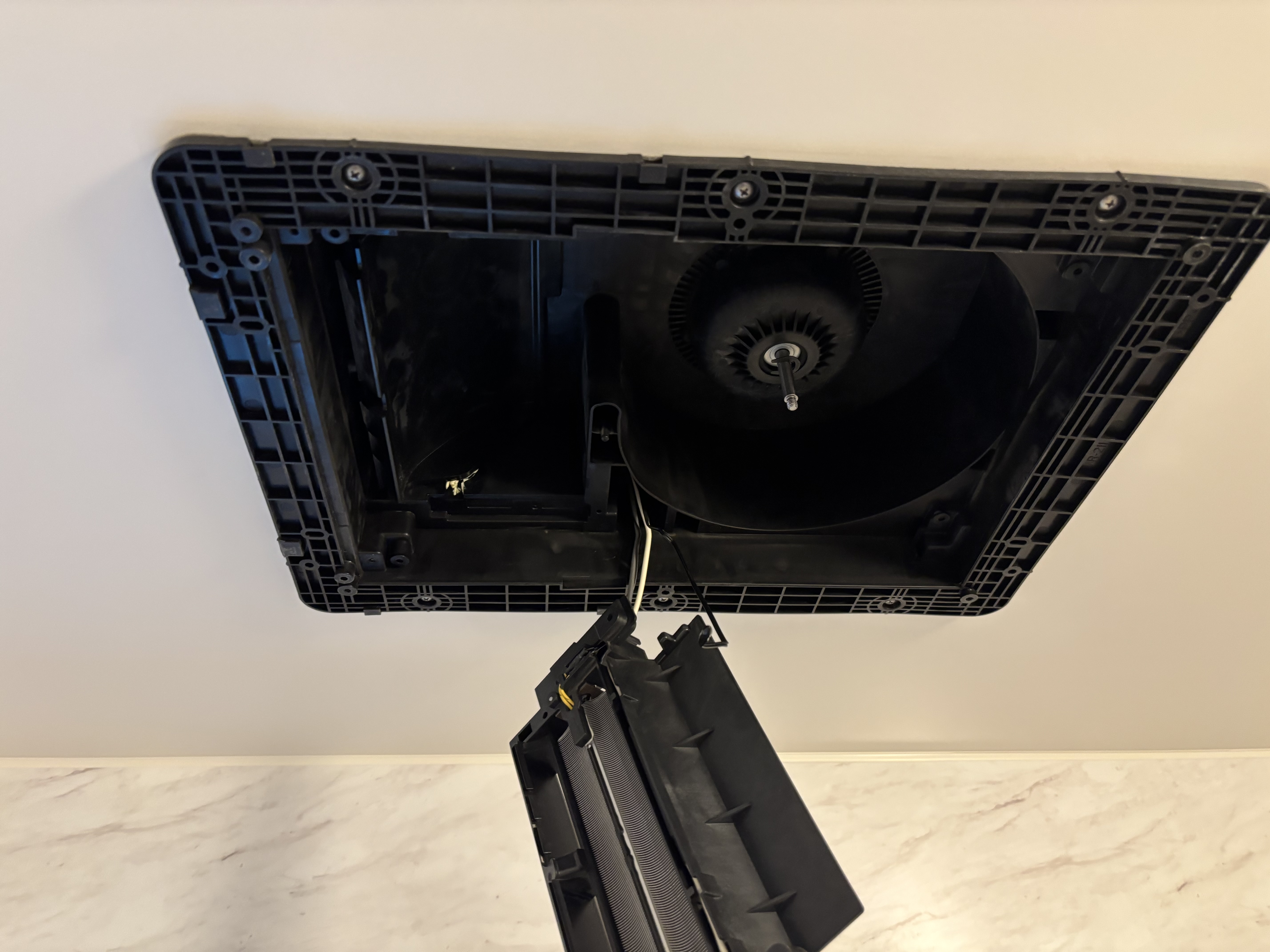 宮城県仙台市若林区大和町の浴室・お風呂クリーニングの作業前1