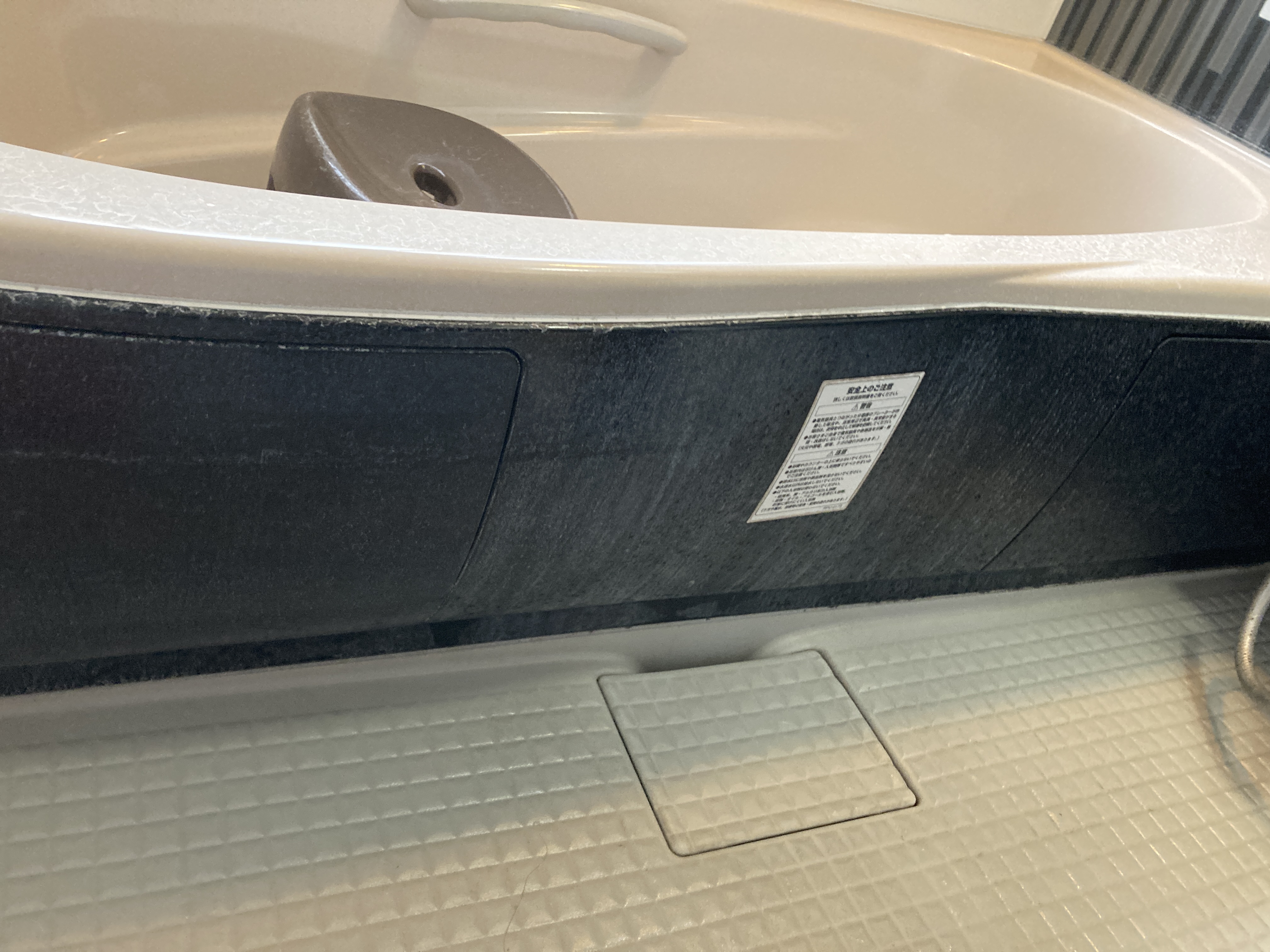 京都府京田辺市薪東沢の浴室・お風呂クリーニングの作業前2