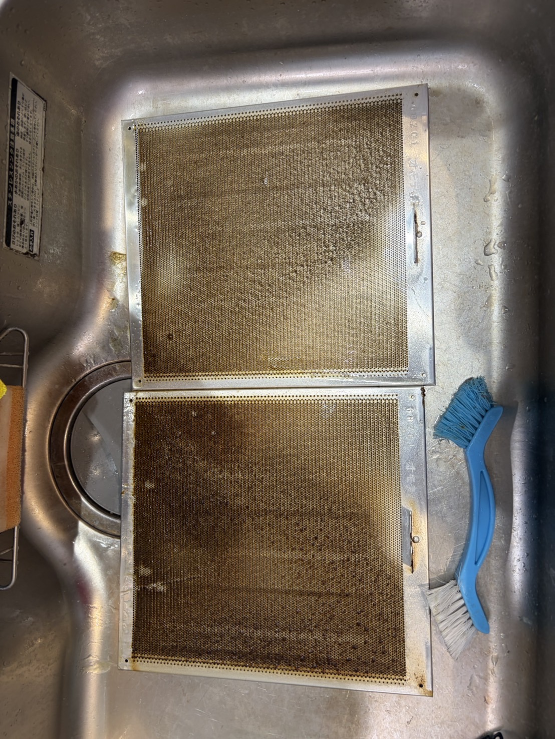 千葉県流山市おおたかの森南のレンジフードクリーニングの作業前1