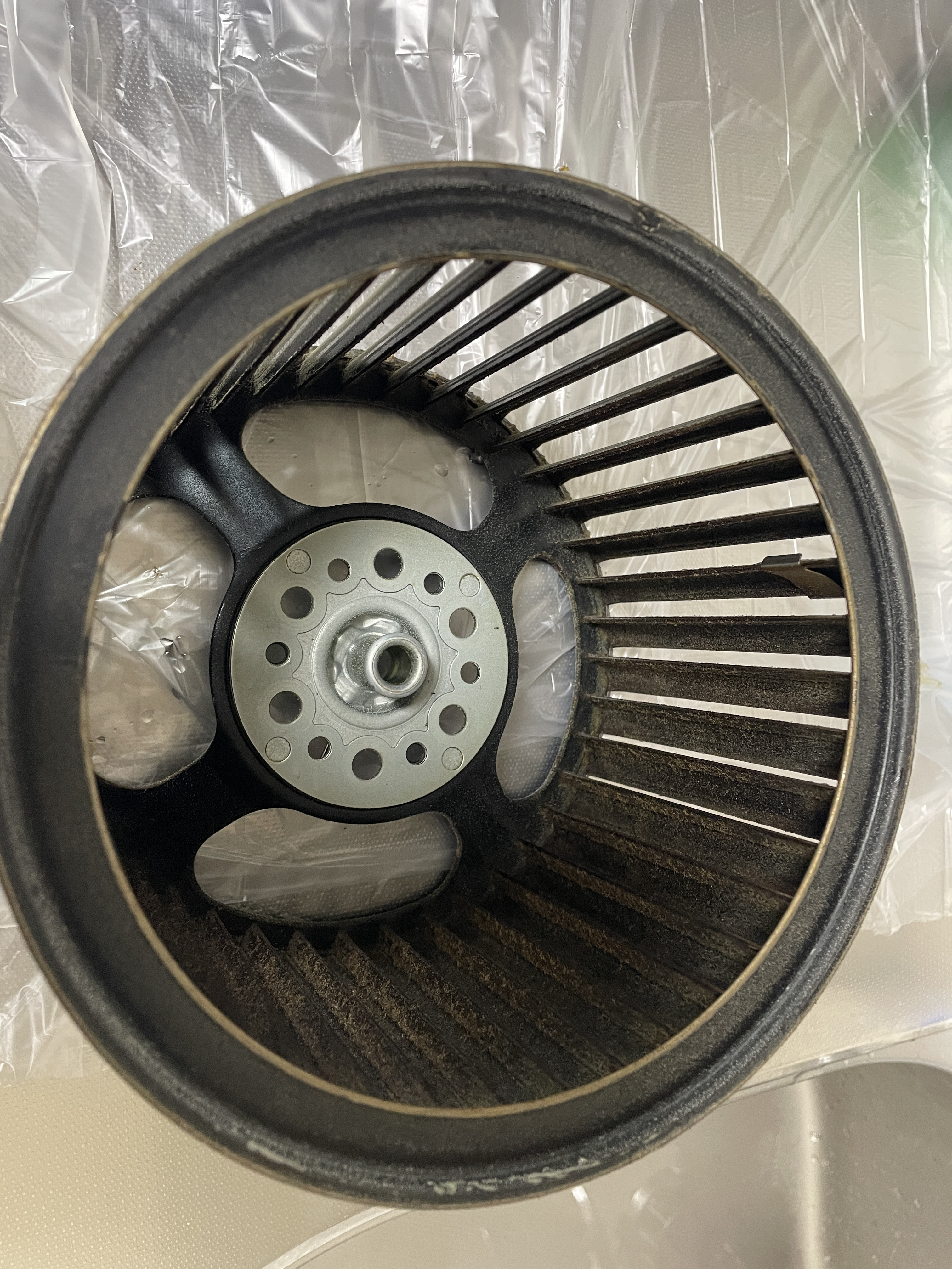 埼玉県川口市のレンジフードクリーニングの作業前1