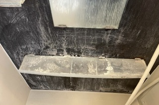 東京都世田谷区用賀の浴室・お風呂クリーニングの作業前1