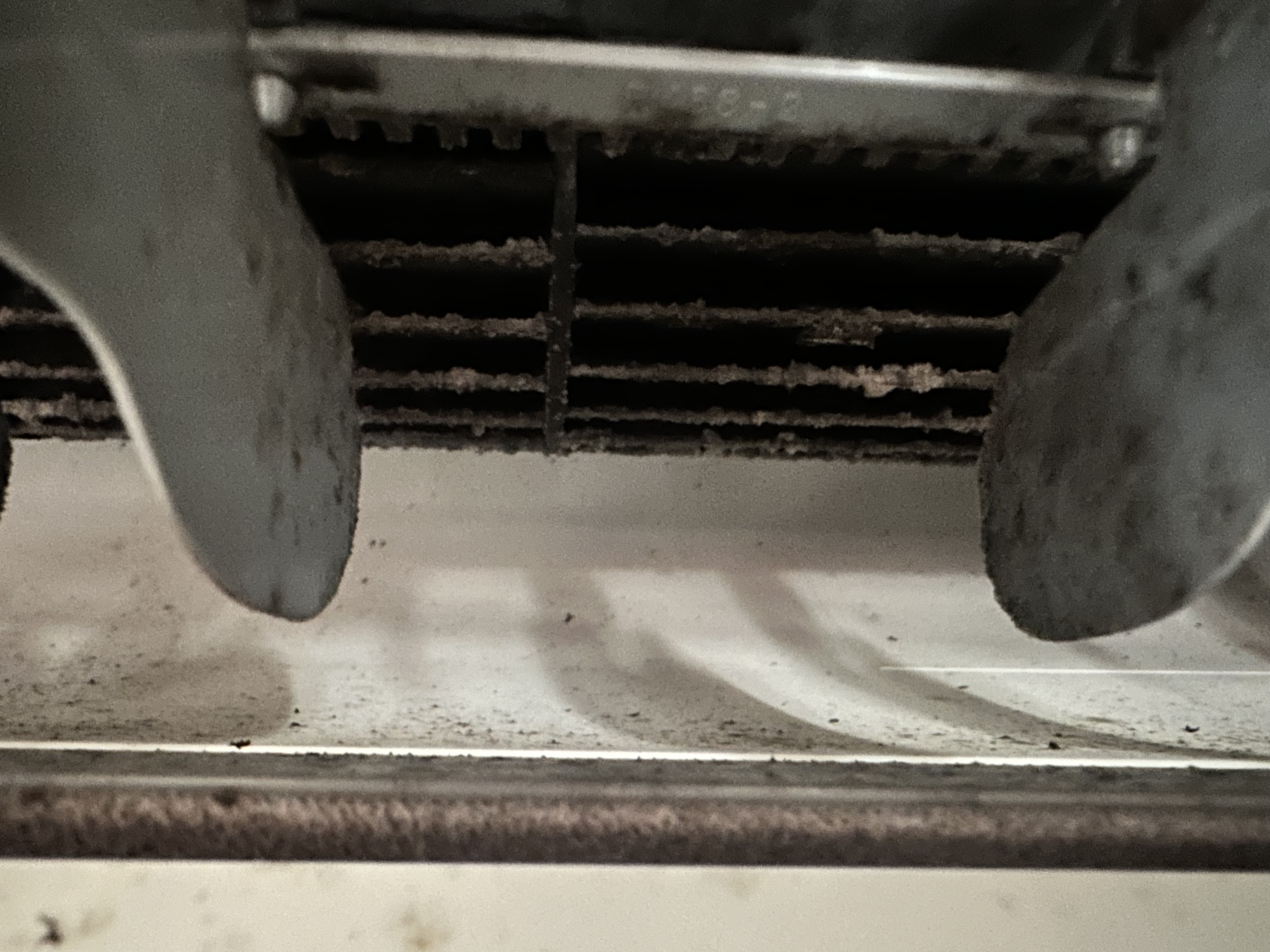 愛知県豊明市沓掛町のお掃除機能付きエアコンの作業前1