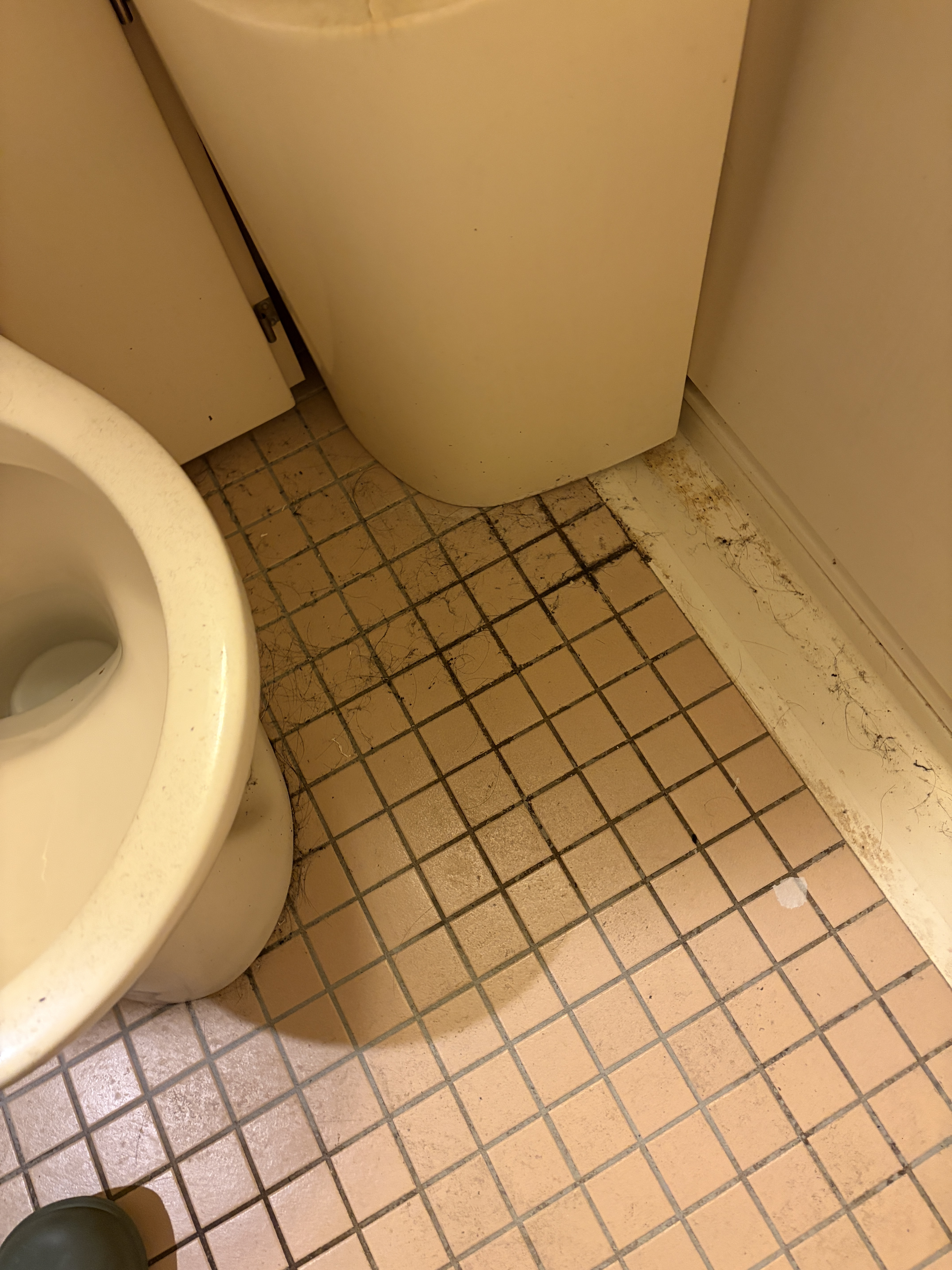 東京都北区滝野川の洗面所クリーニングの作業前3