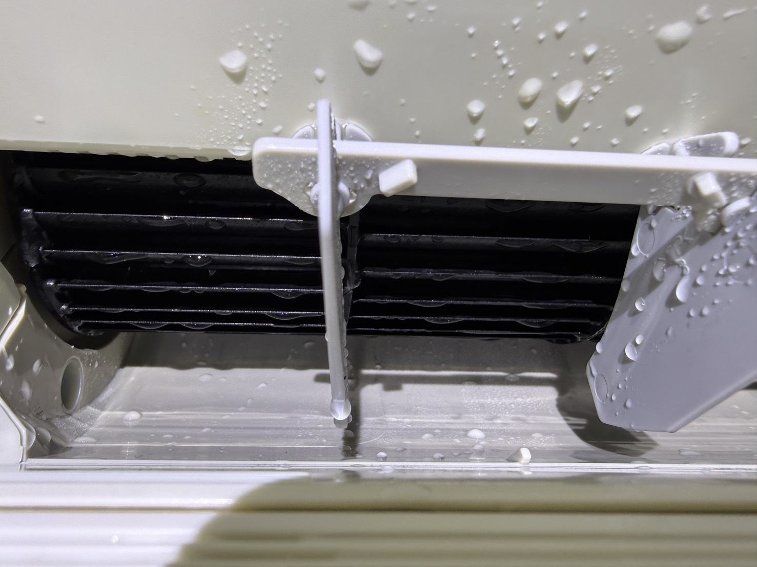 東京都墨田区江東橋のお掃除機能付きエアコンの作業後1