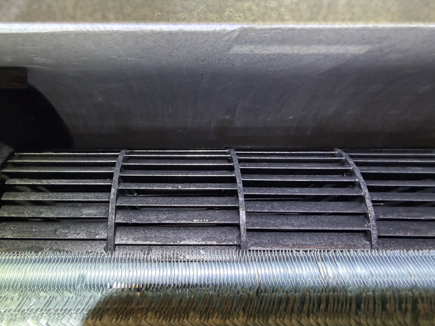 東京都新宿区神楽坂の家庭用天井埋め込みエアコンの作業後1