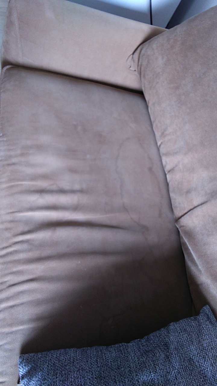 兵庫県姫路市のソファクリーニングの作業前1