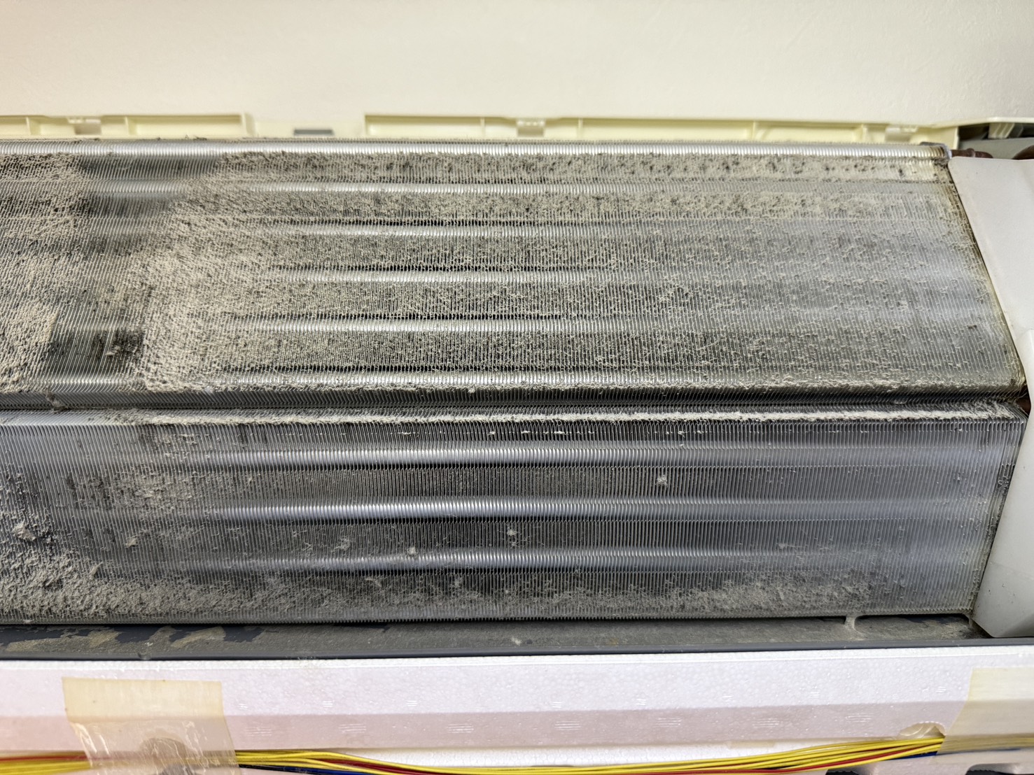 東京都荒川区西尾久の壁掛けエアコンの作業前2