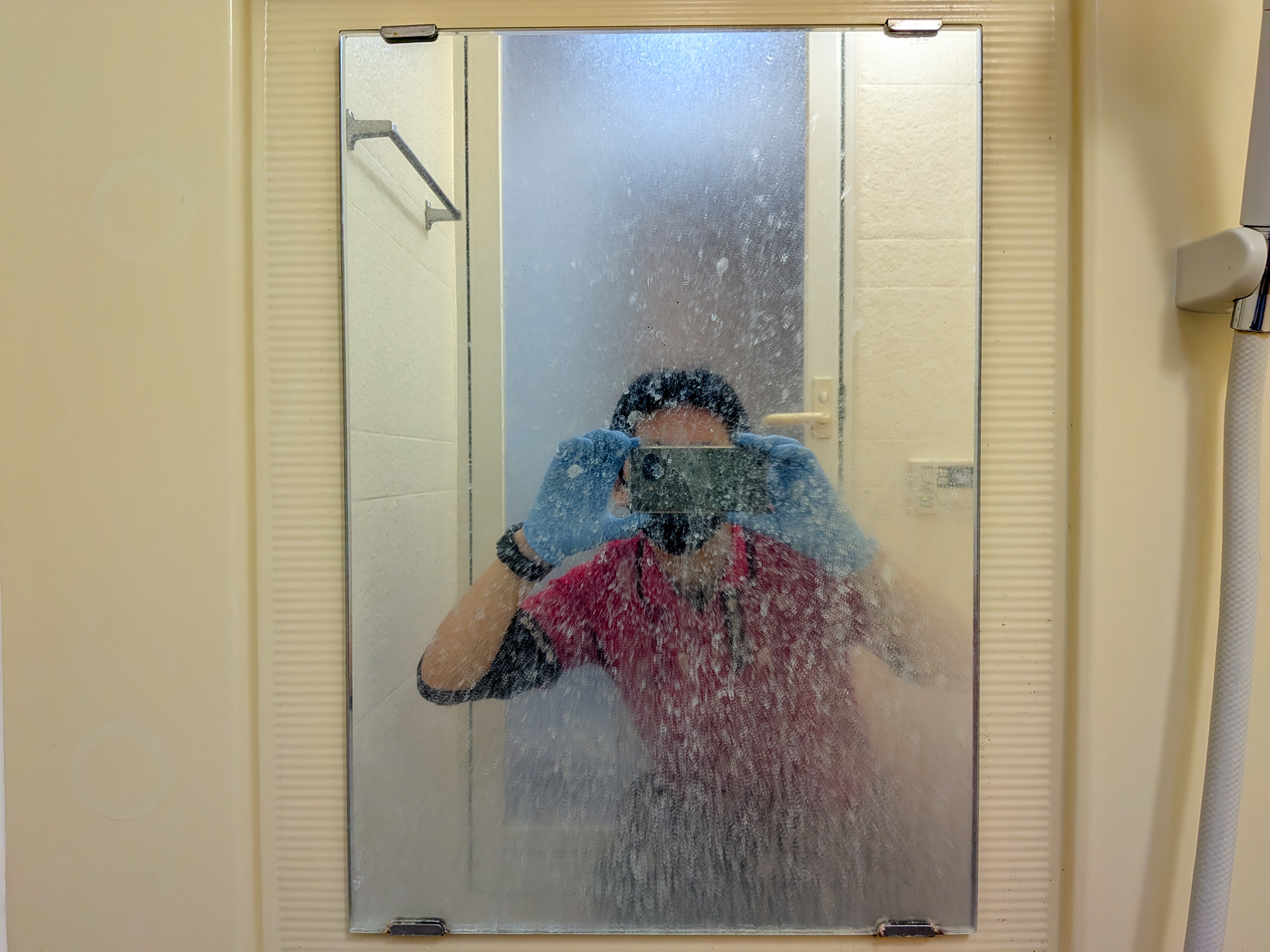 神奈川県横浜市鶴見区鶴見中央の浴室・お風呂クリーニングの作業前1