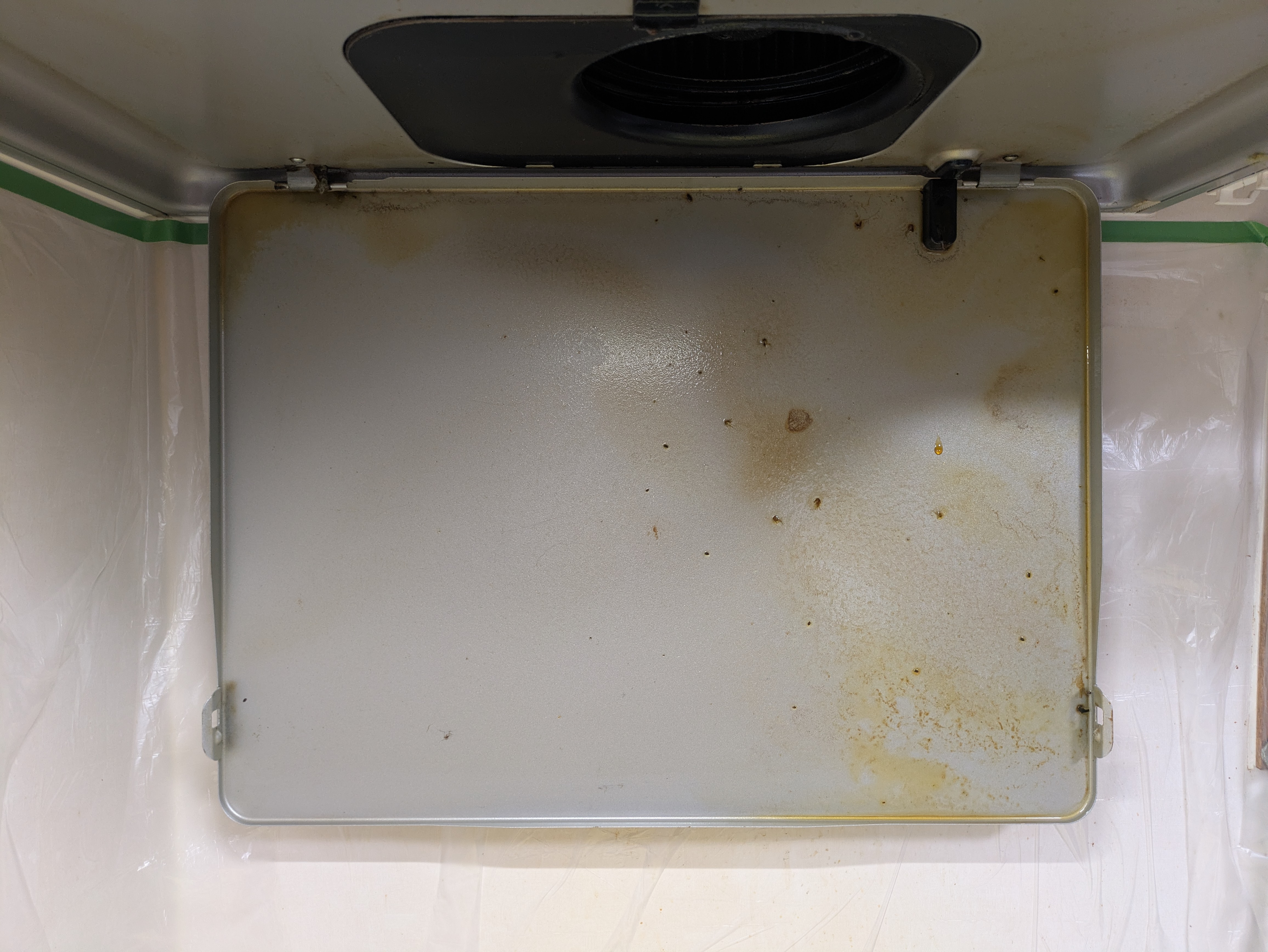 埼玉県北葛飾郡松伏町松伏のレンジフードクリーニングの作業前3