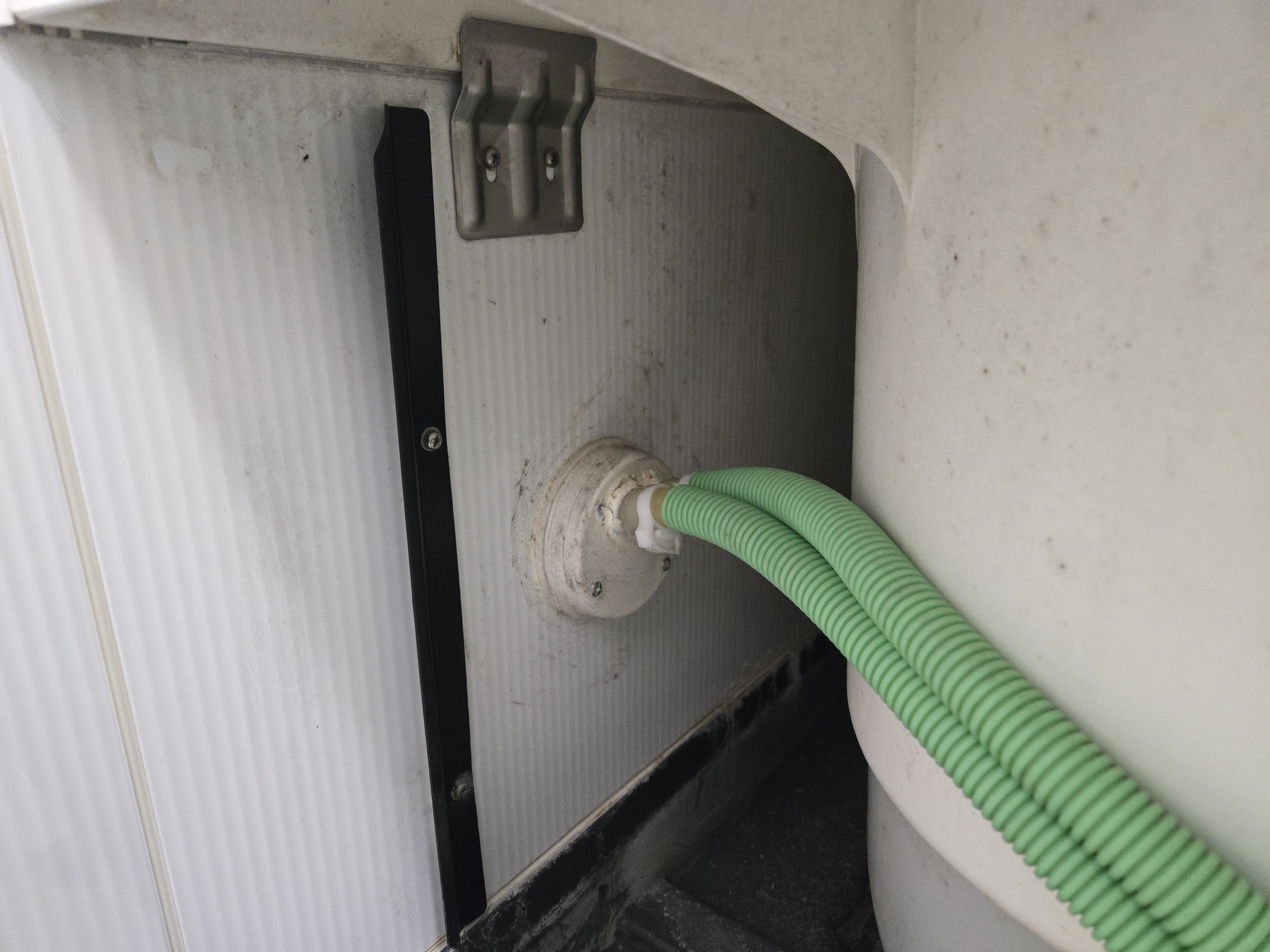 東京都調布市の浴室・お風呂クリーニングの作業前1