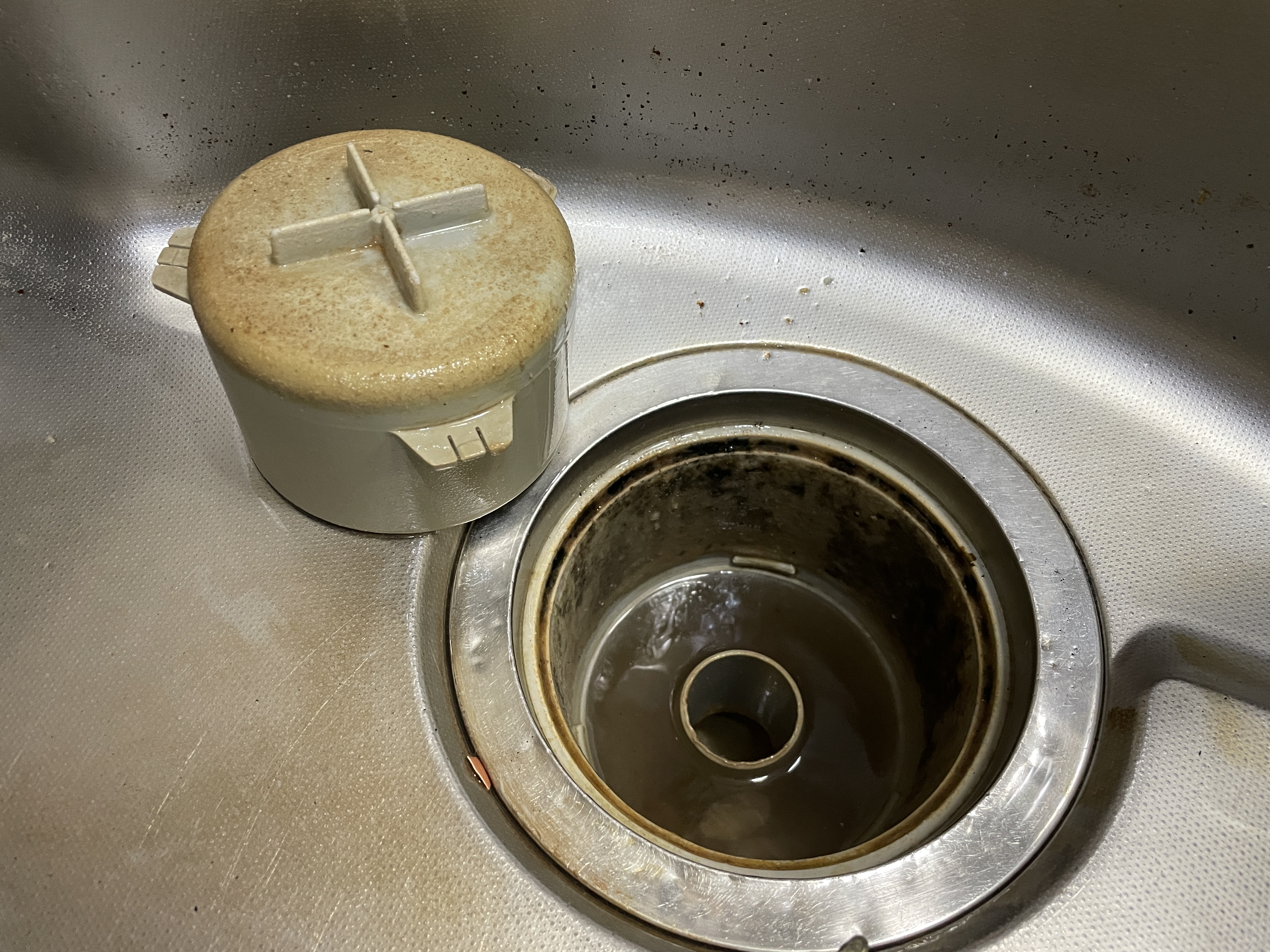 愛知県名古屋市千種区城木町のキッチンクリーニングの作業前2