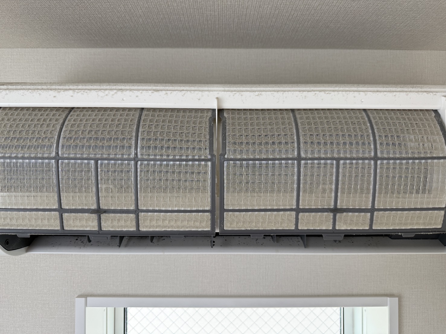 東京都墨田区京島の壁掛けエアコンの作業前2