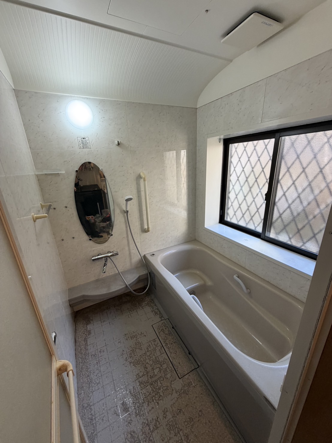 千葉県市川市福栄の浴室・お風呂クリーニングの作業後1