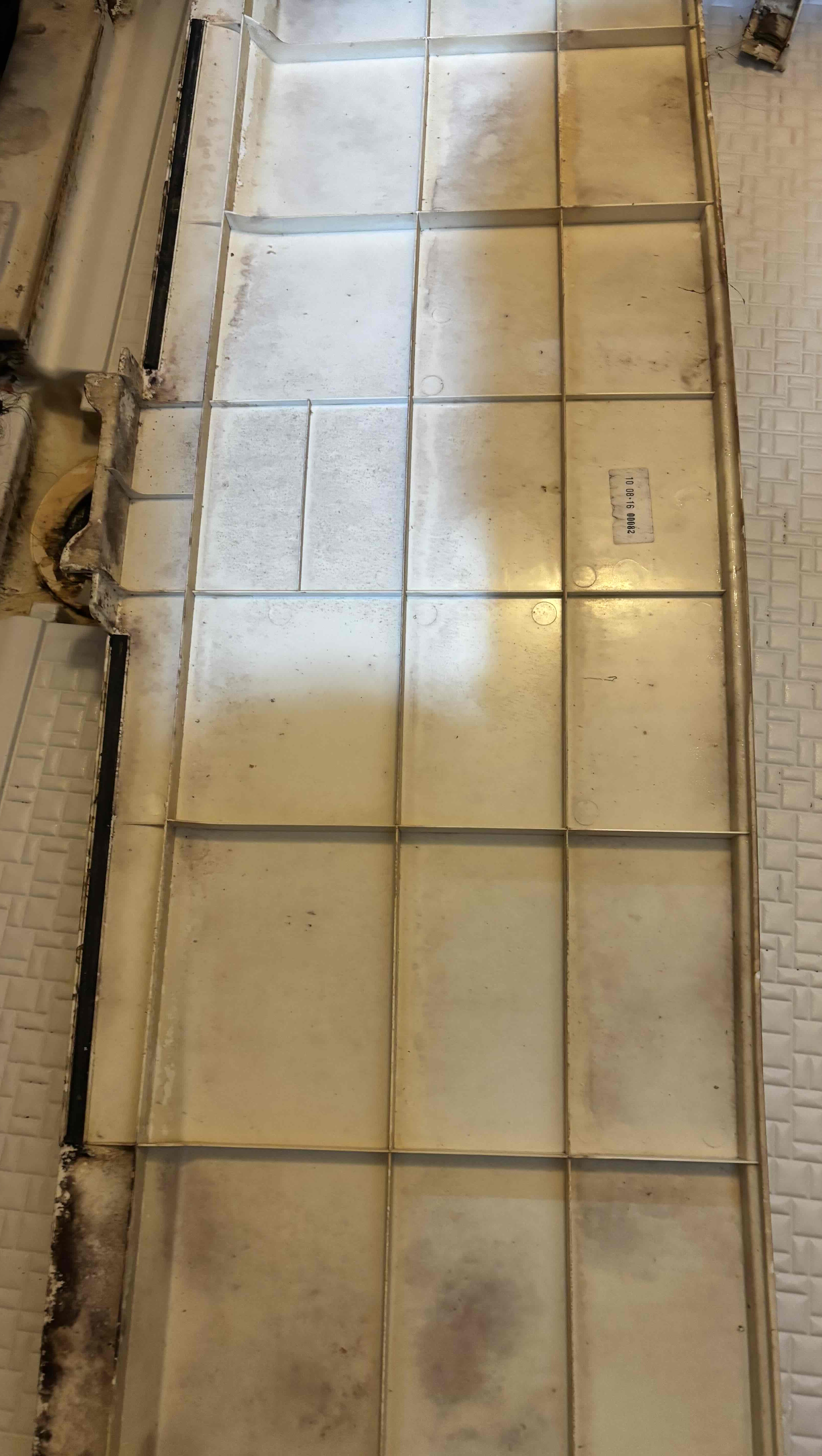 大阪府大阪市西区の浴室・お風呂クリーニングの作業前1