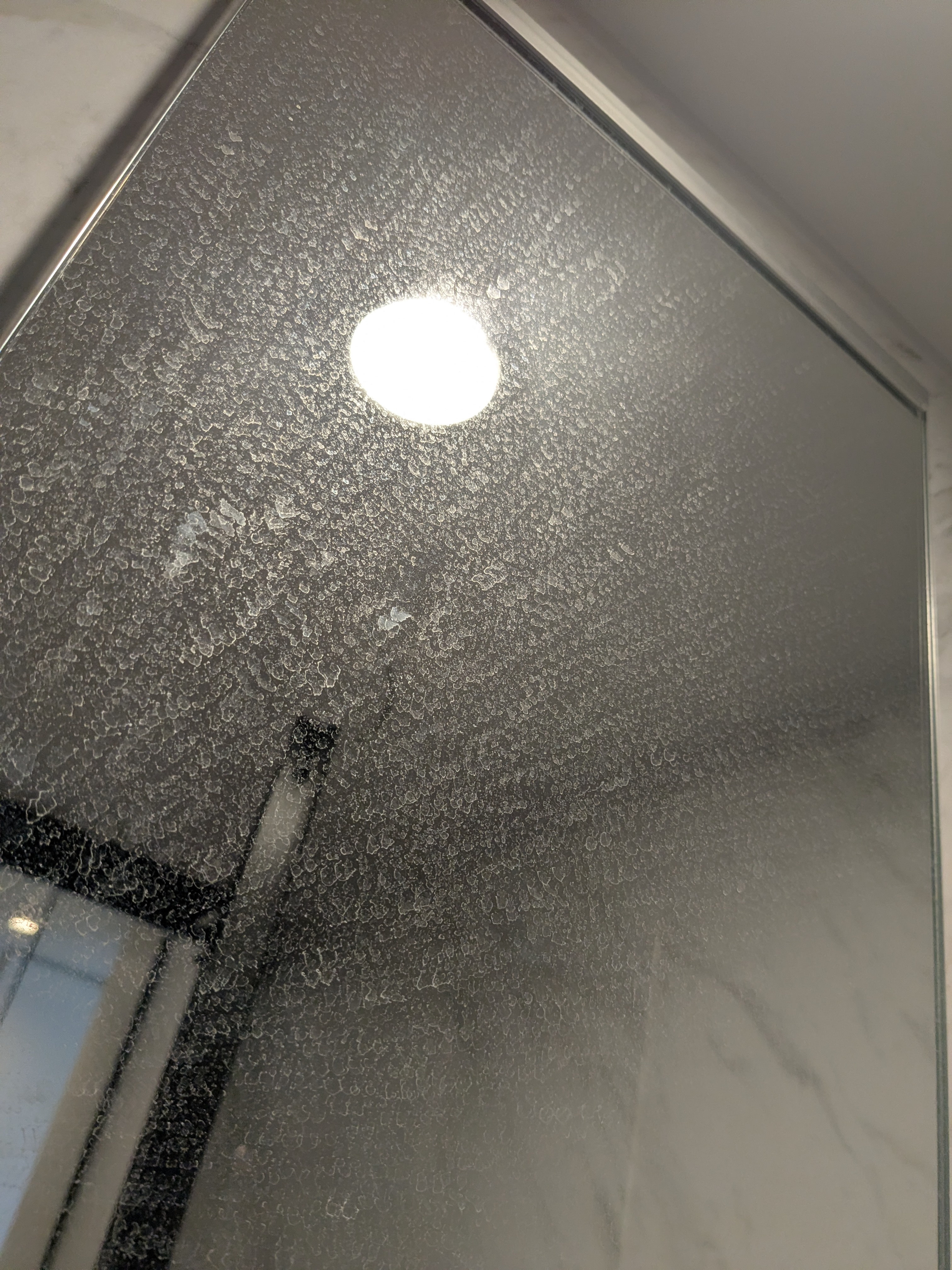 東京都港区高輪の店舗清掃の作業前2