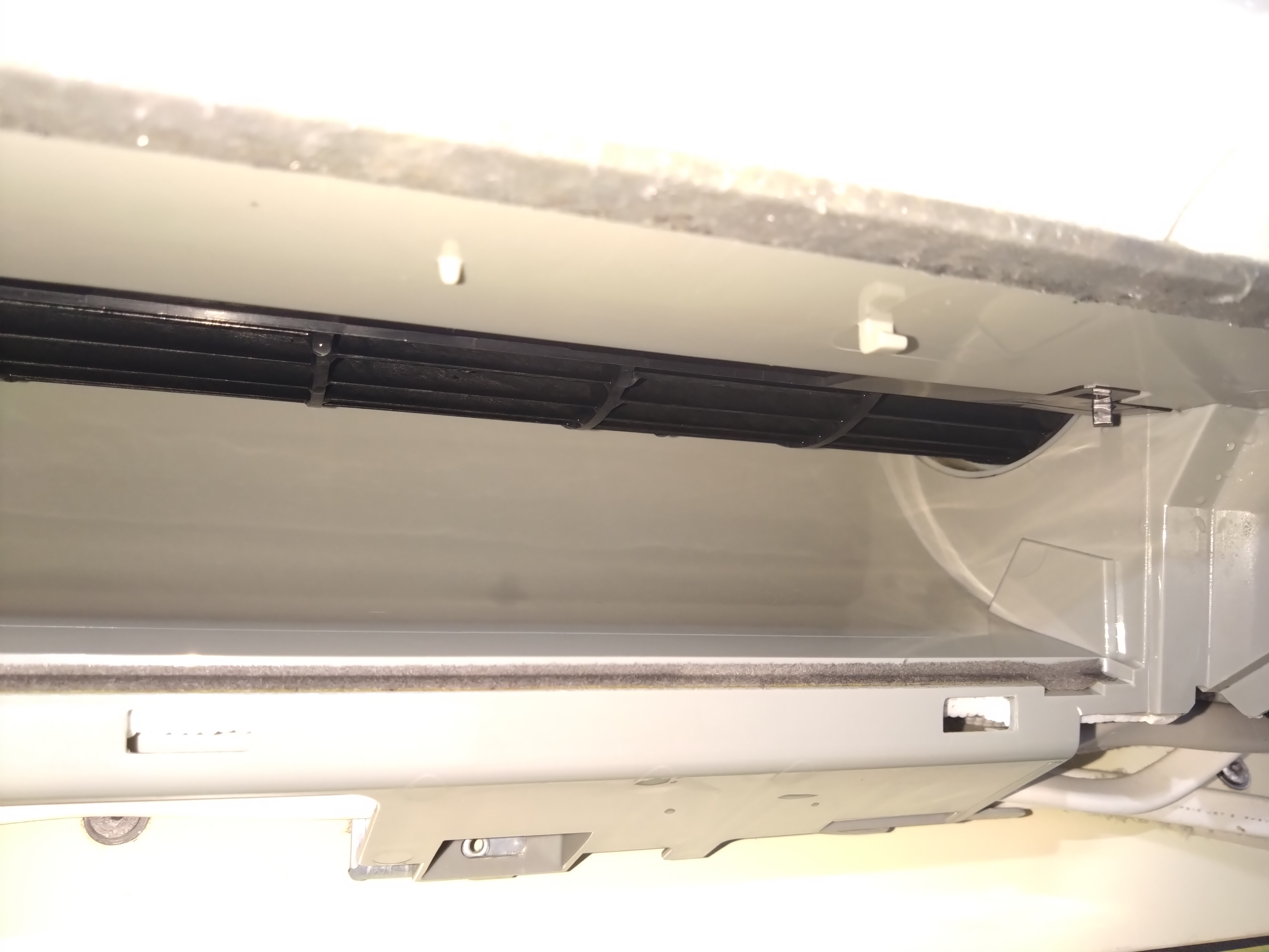 滋賀県大津市の壁掛けエアコンの作業後1