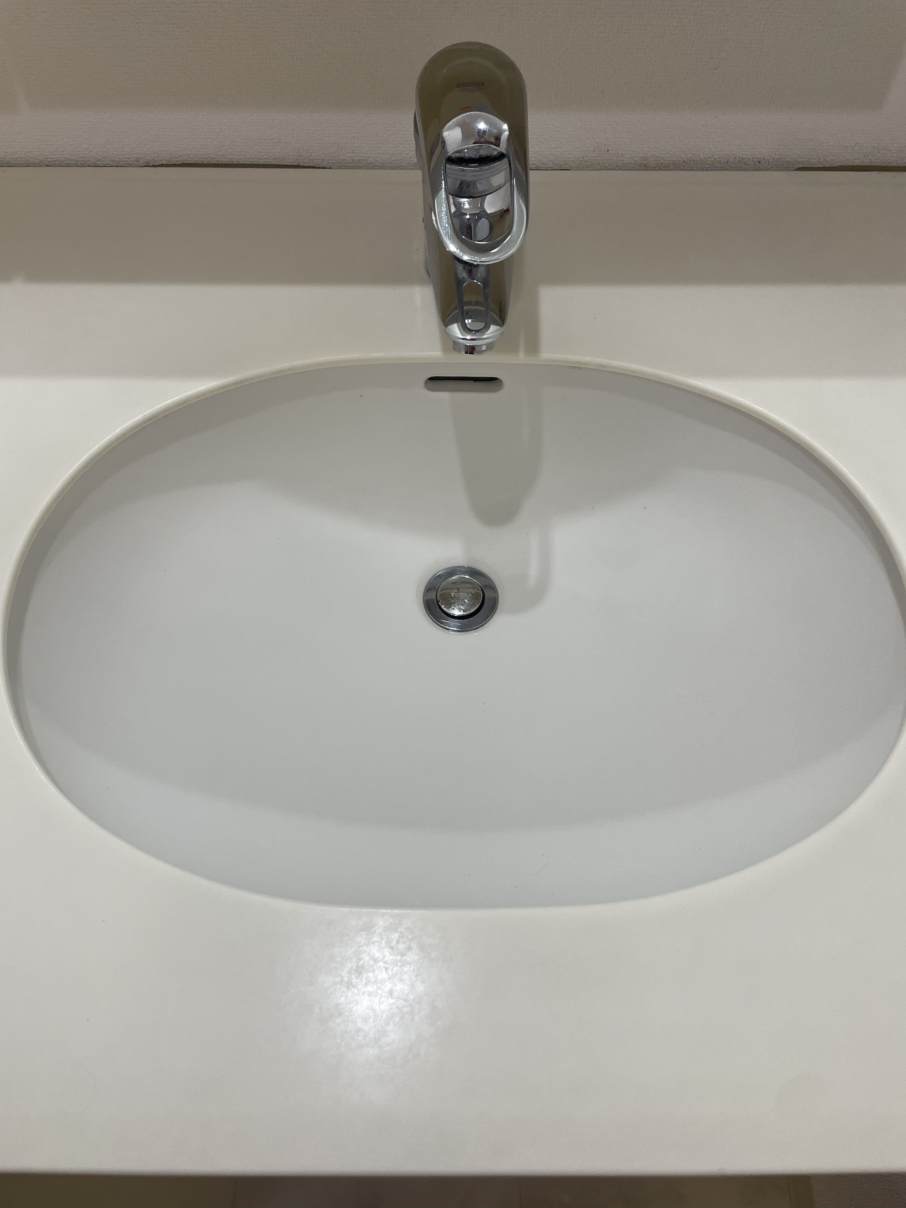 神奈川県相模原市南区相模大野の洗面所クリーニングの作業後1