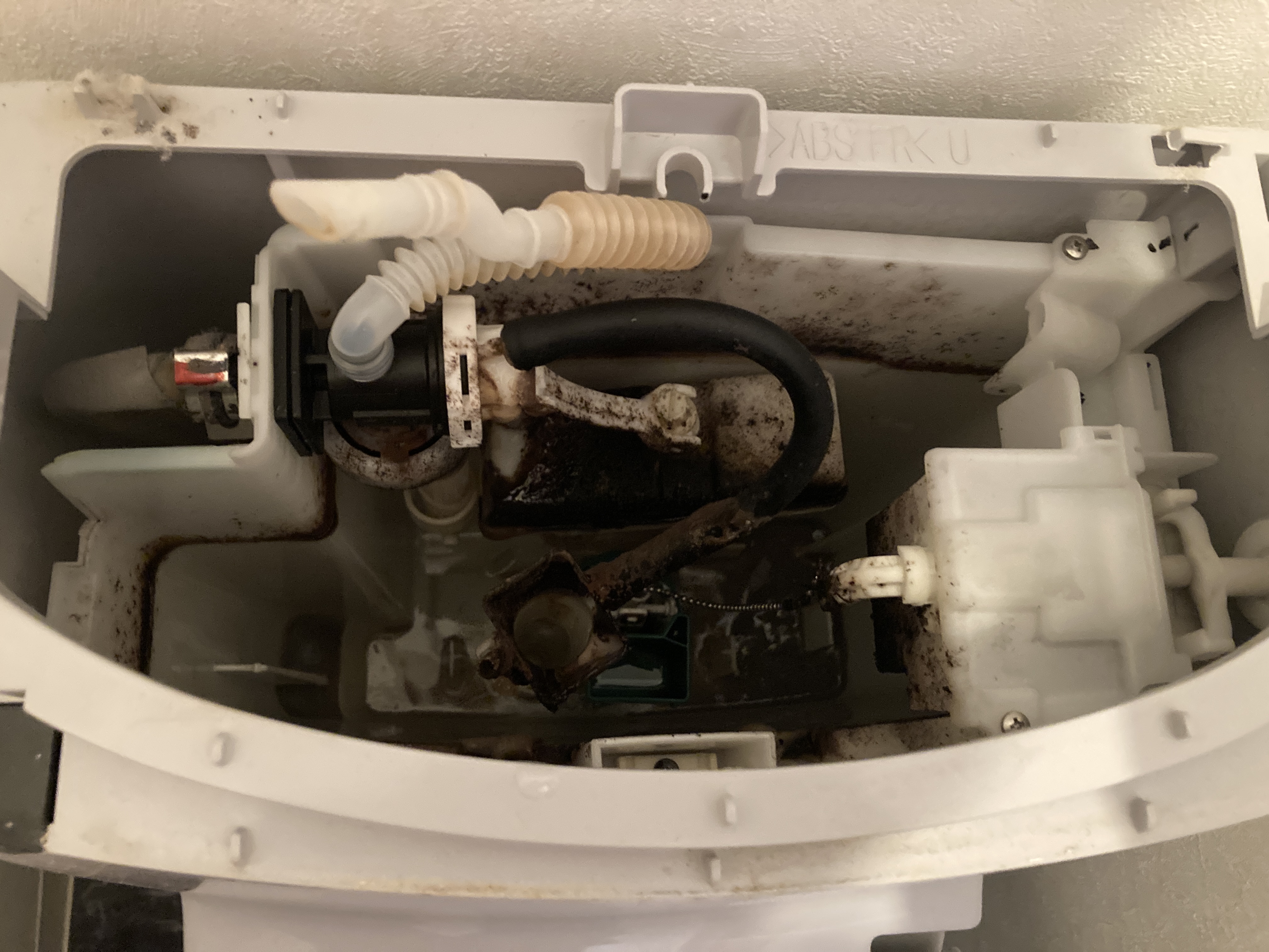 京都府京都市伏見区醍醐高畑町のトイレクリーニングの作業前1