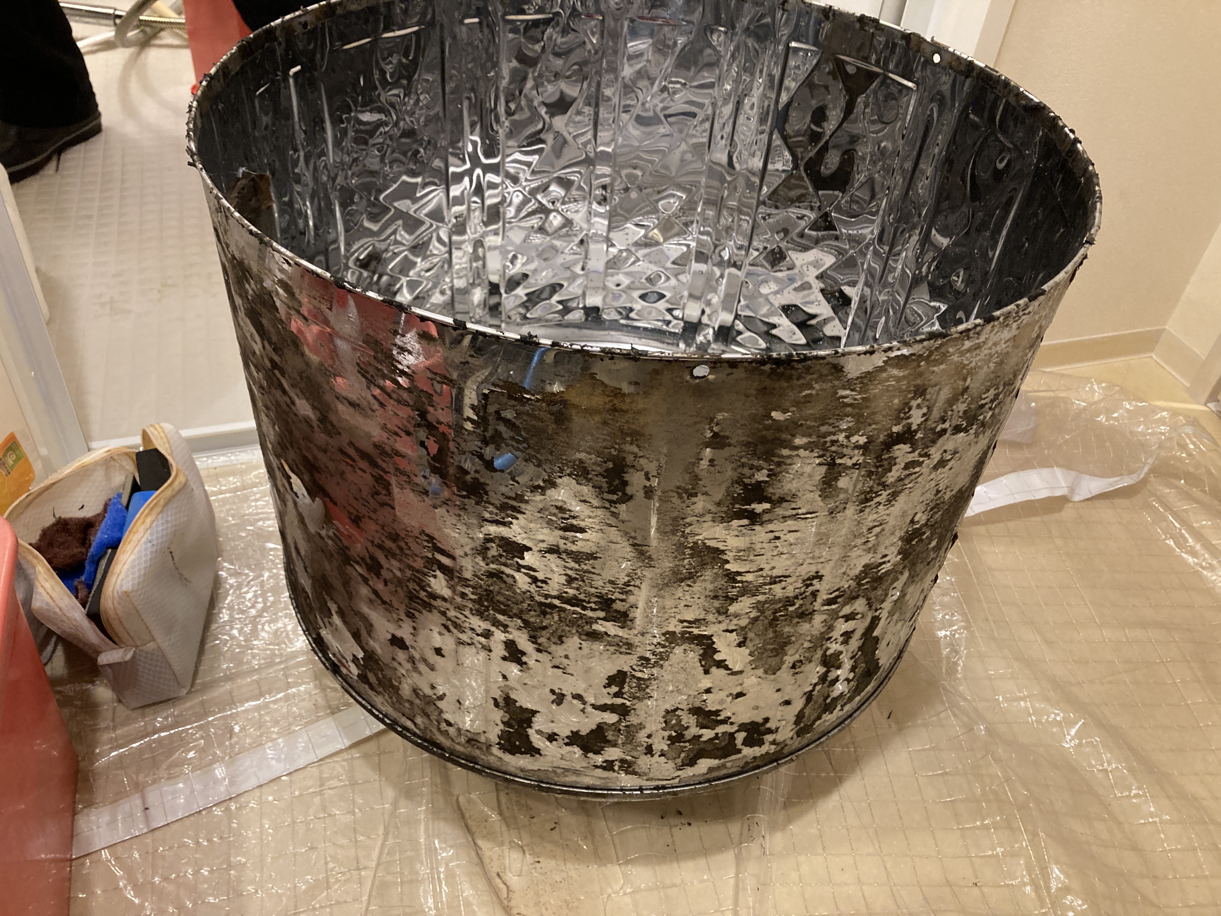 京都府京都市右京区西院高田町の洗濯機分解クリーニングの作業前1