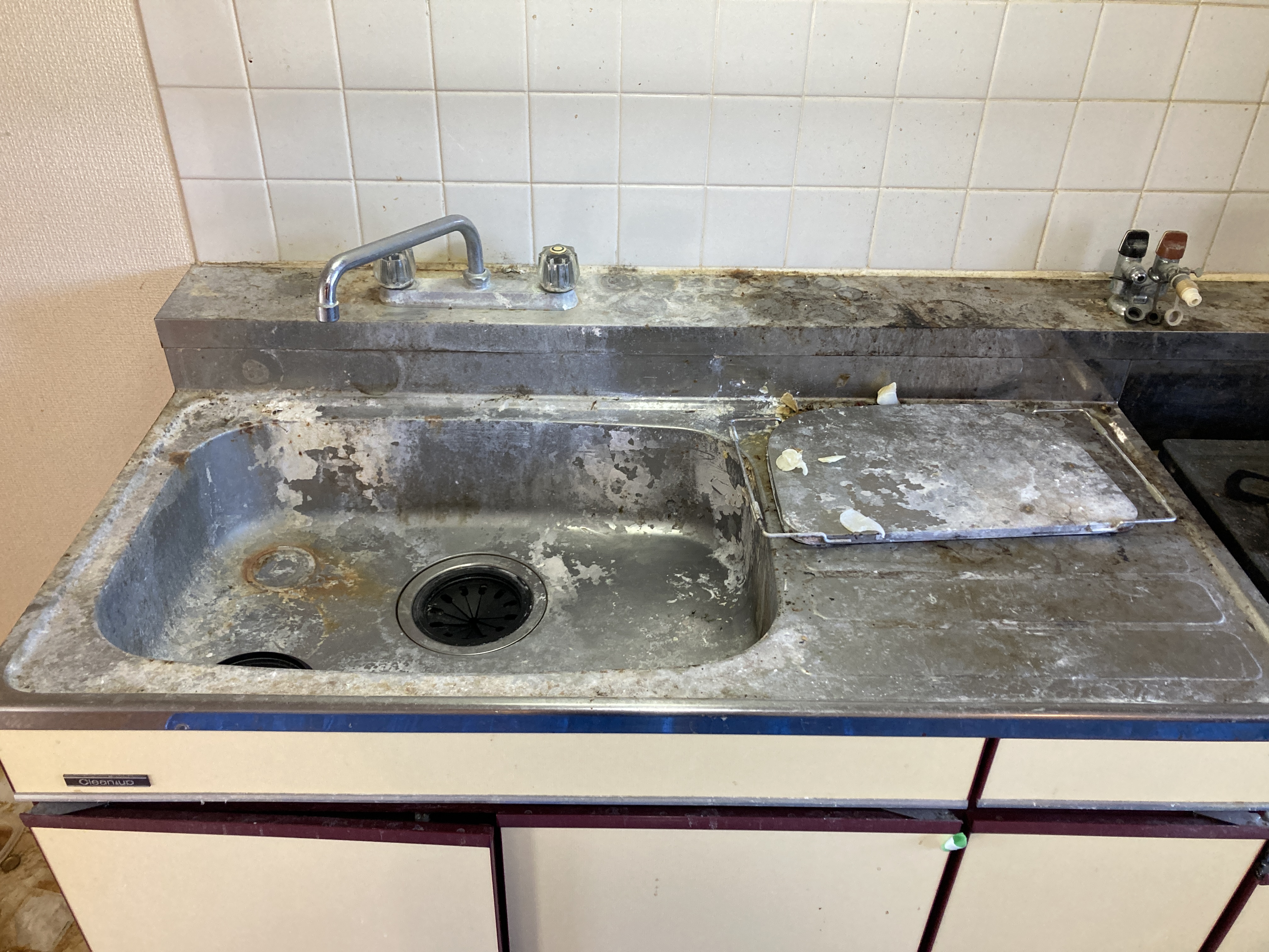 京都府京都市北区上賀茂朝露ヶ原町のキッチンクリーニングの作業前1