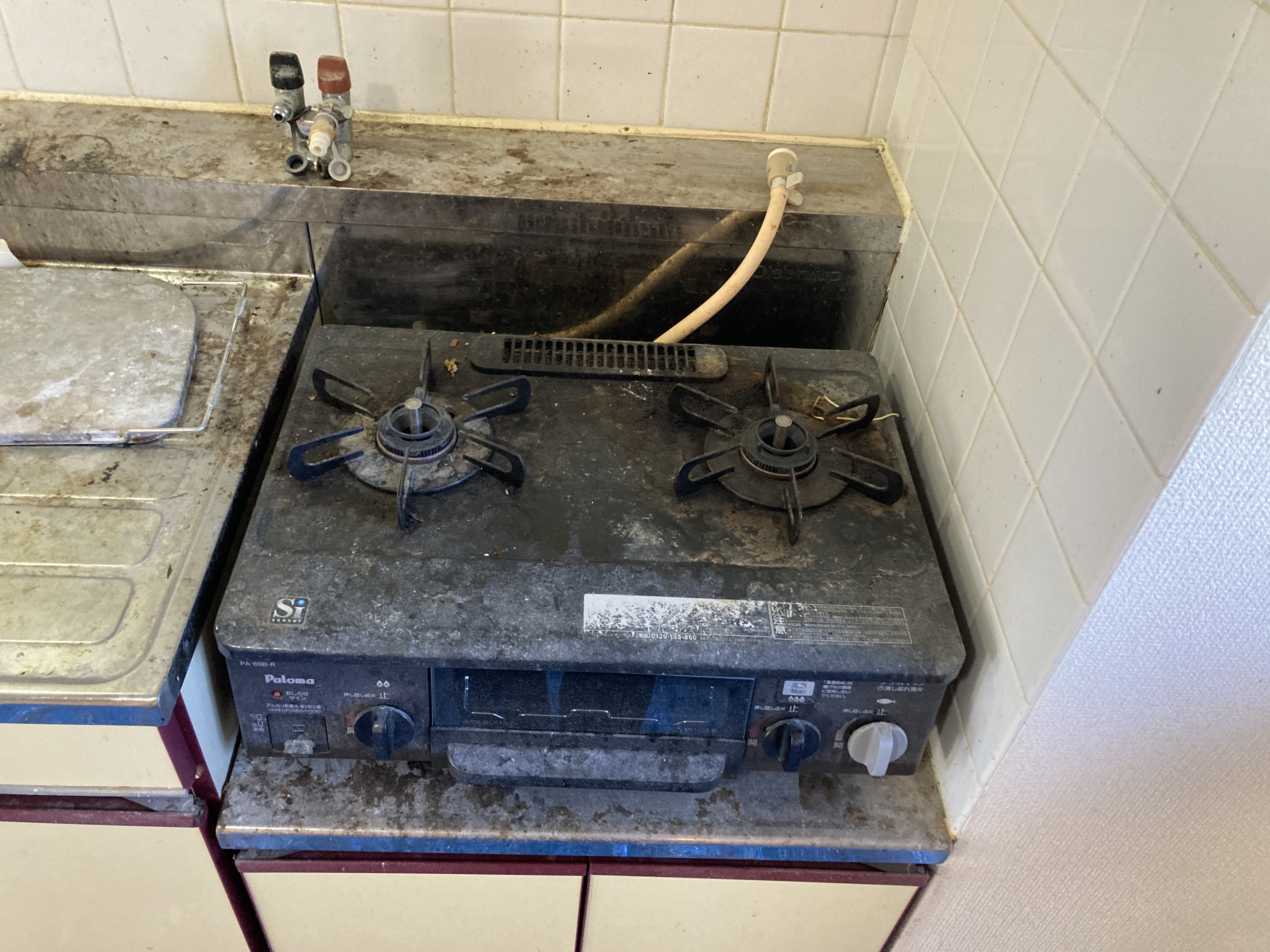 京都府京都市北区上賀茂朝露ヶ原町のキッチンクリーニングの作業前2