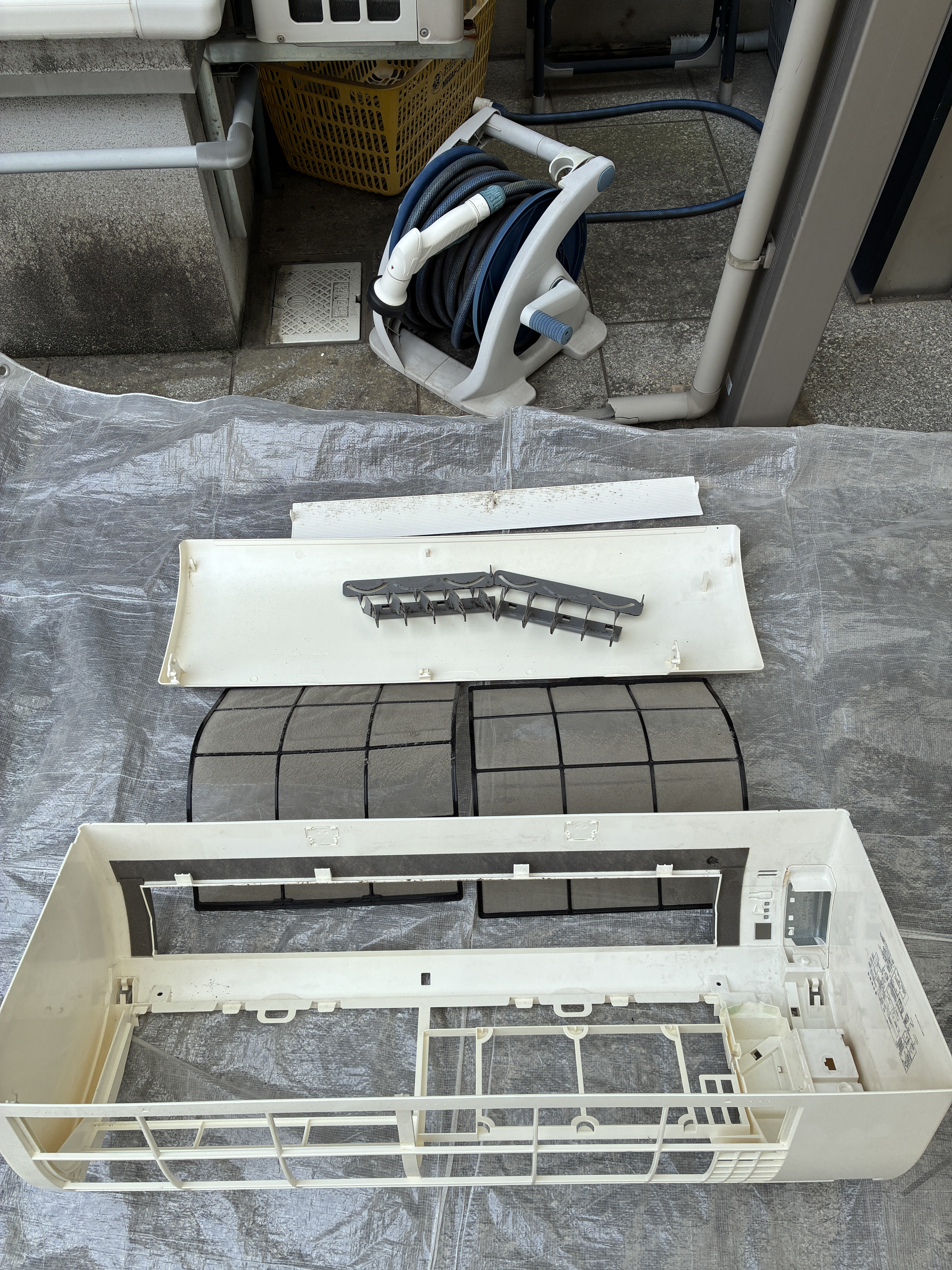 大阪府東大阪市の壁掛けエアコンの作業前2