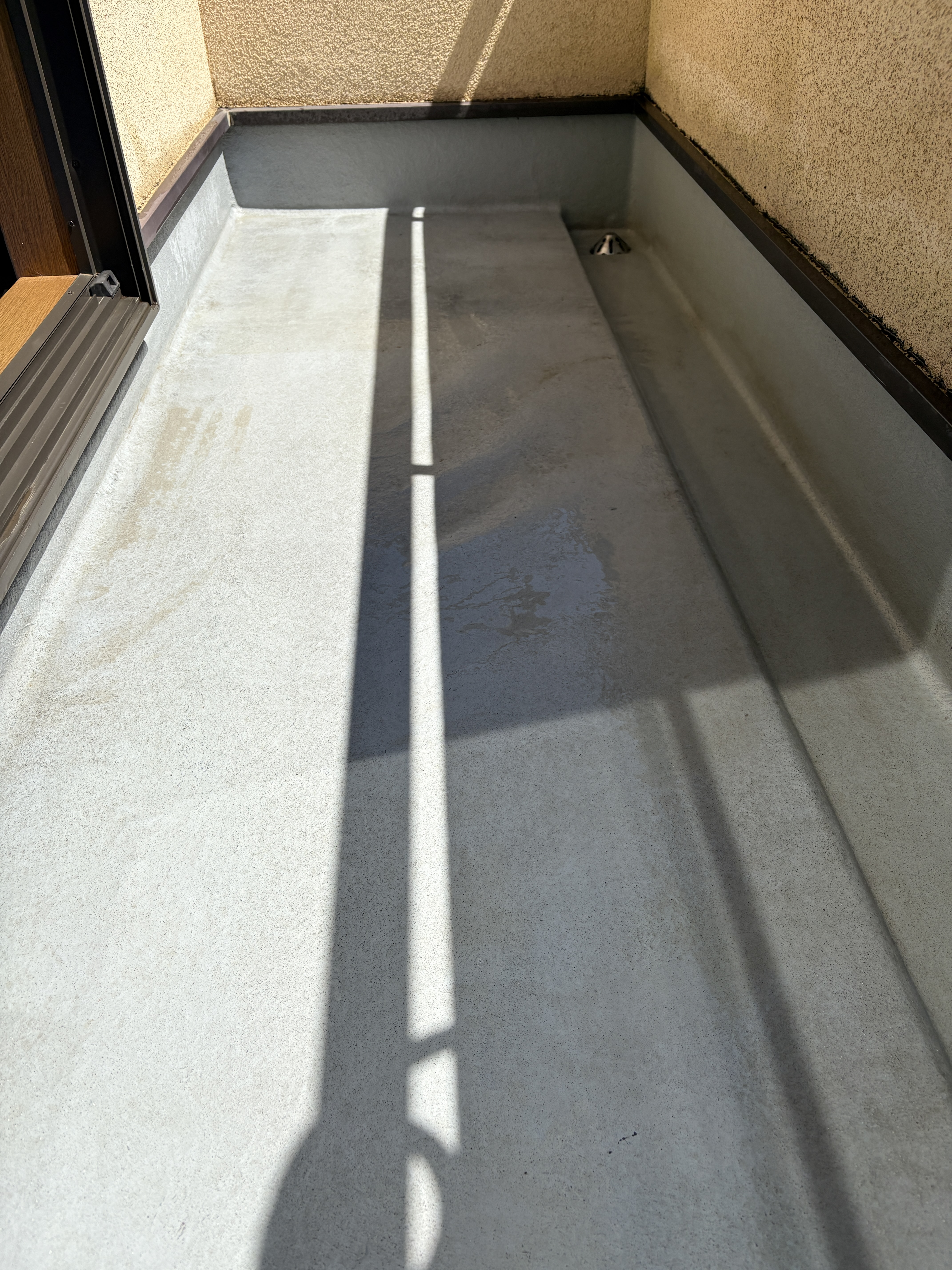 千葉県八千代市のベランダ・バルコニークリーニングの作業後1