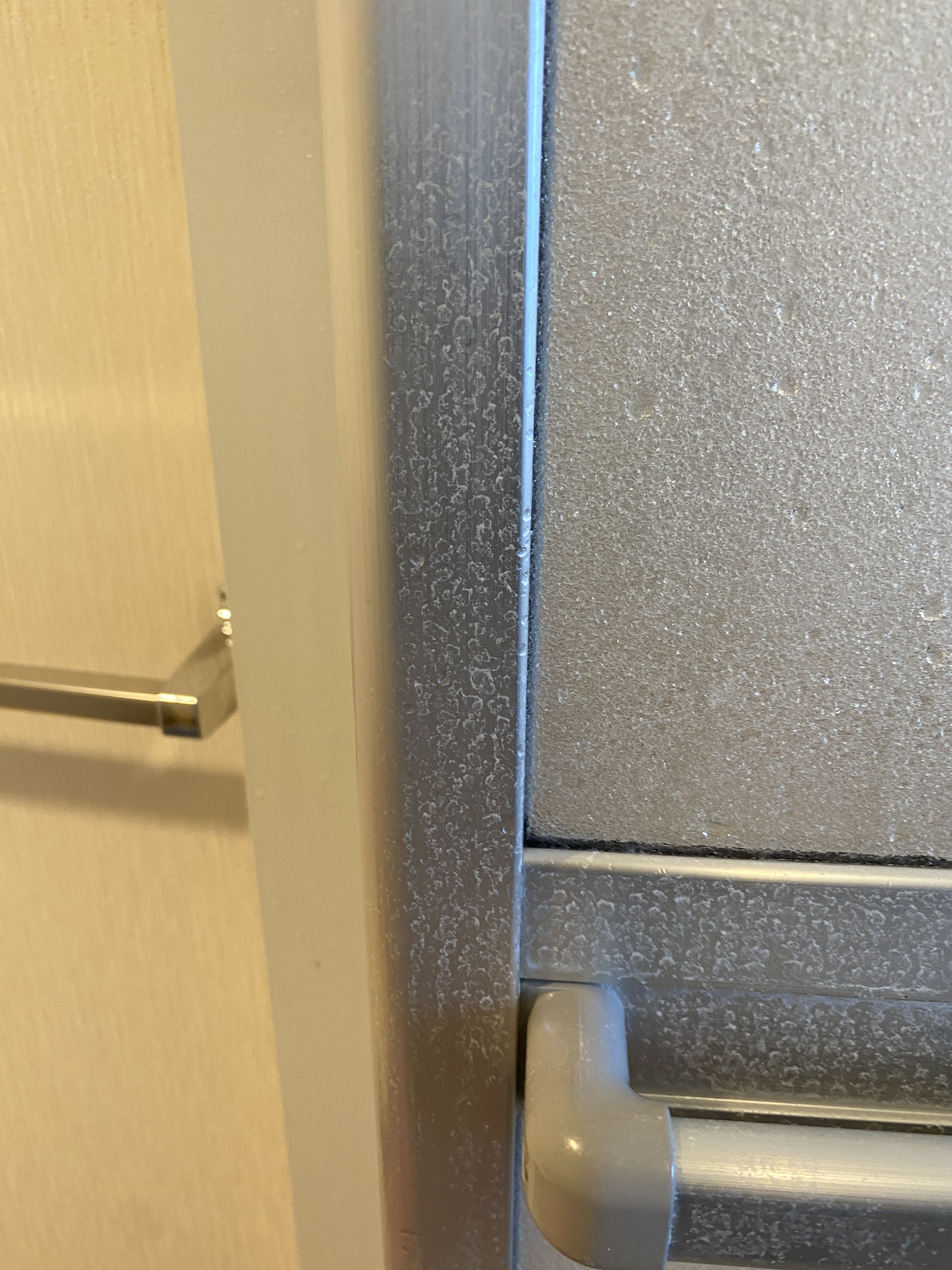 神奈川県横浜市旭区二俣川１丁目の賃貸住宅退去後の原状回復クリーニングの作業前1